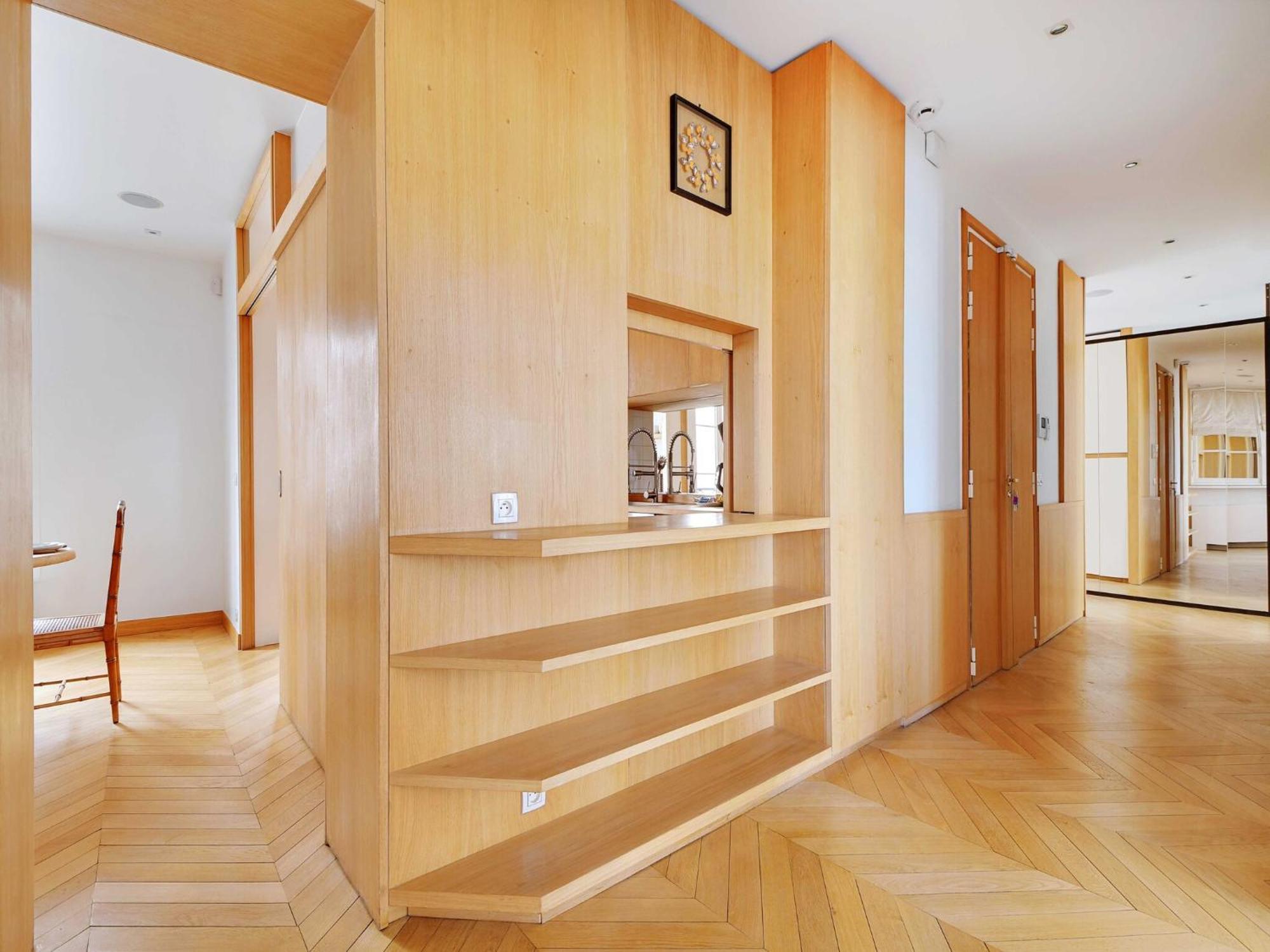 Charm And Modernity - 3bd-6p - Odeon Luxembourg