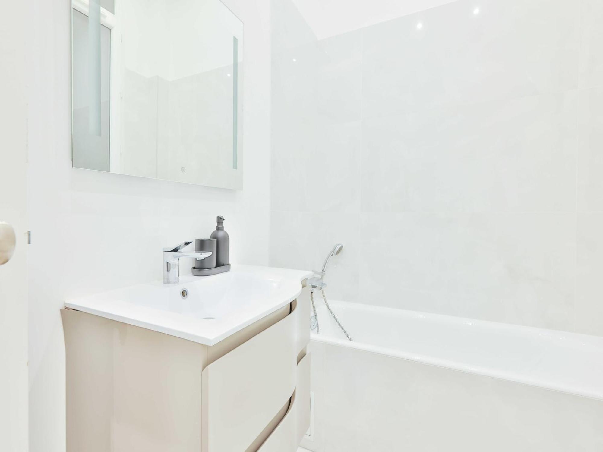 Exceptional Flat - Near Trocadero - Mobility Lease Apartment *