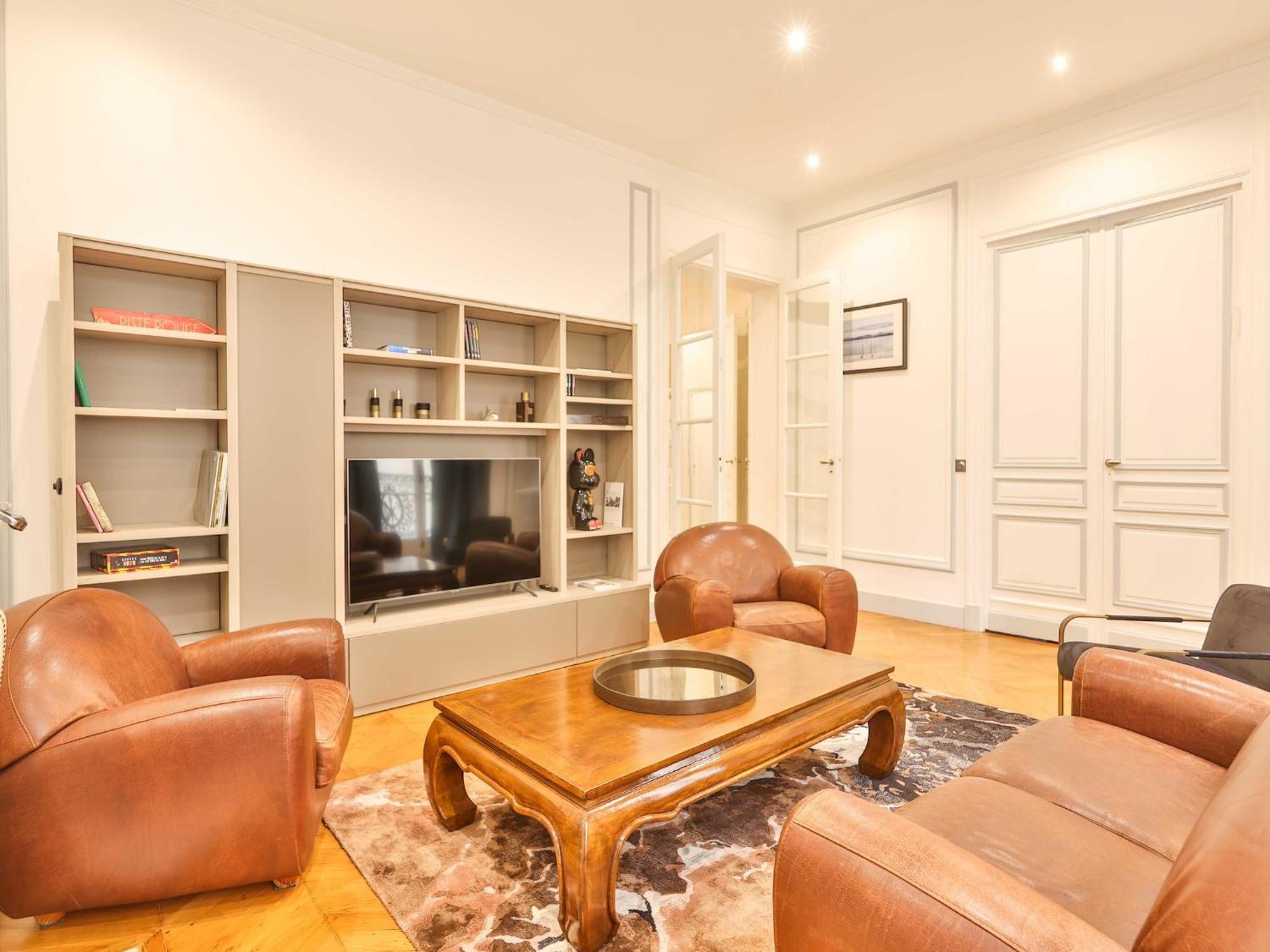 Apartment Exceptional Flat - Near Trocadero - Mobility Lease Paris