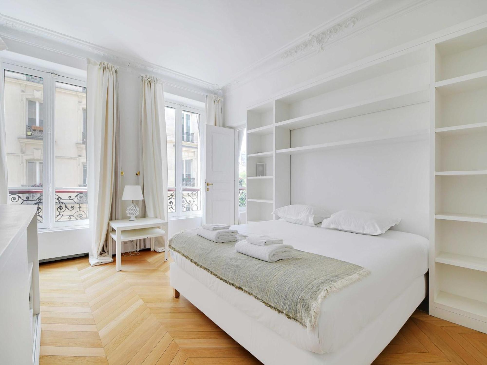 Charm And Modernity - 3bd-6p - Odeon Luxembourg