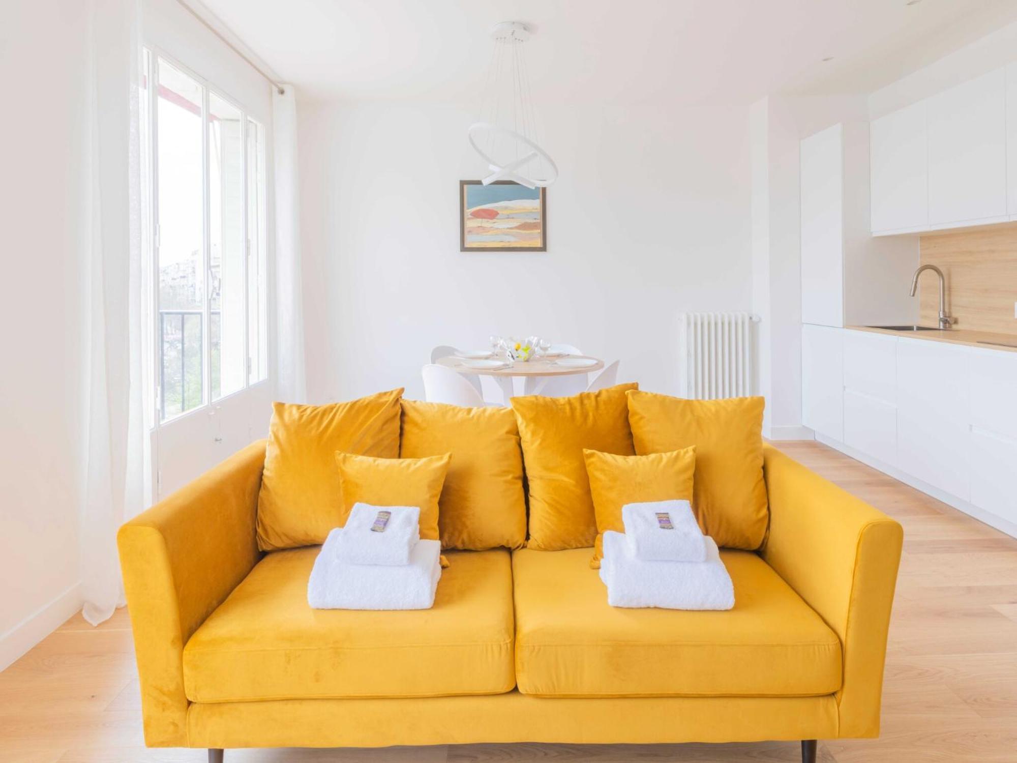 Magnificent -2br 4p - Porte Maillot Apartment Paris