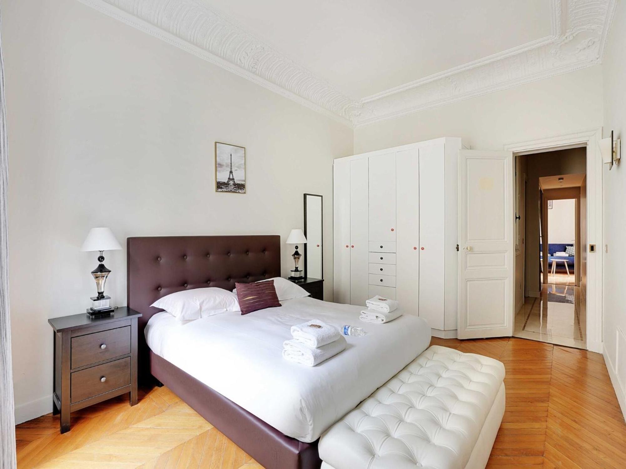 Splendid Spacious Apartment- Mobility Lease *