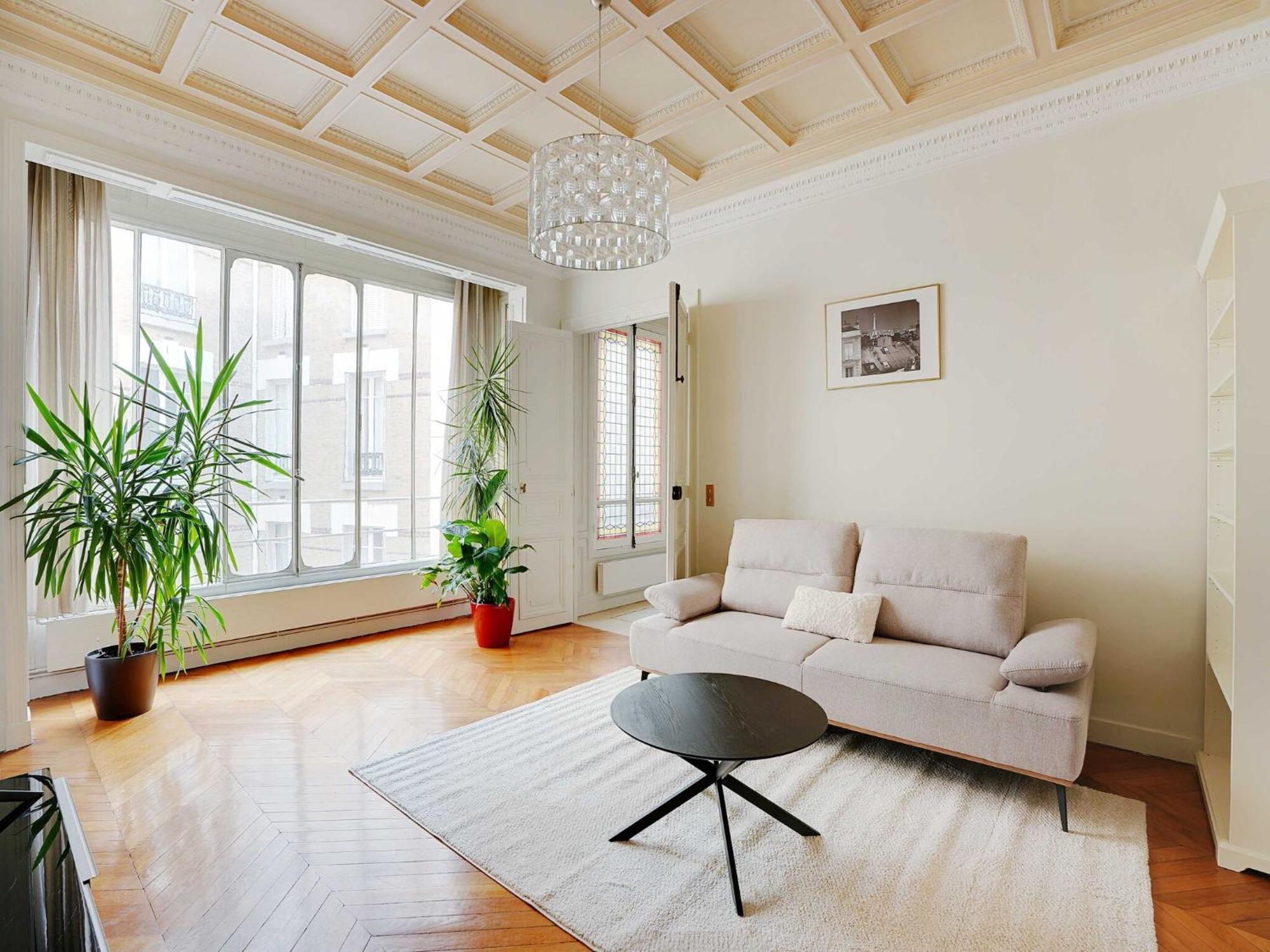 Splendid Spacious Apartment- Mobility Lease