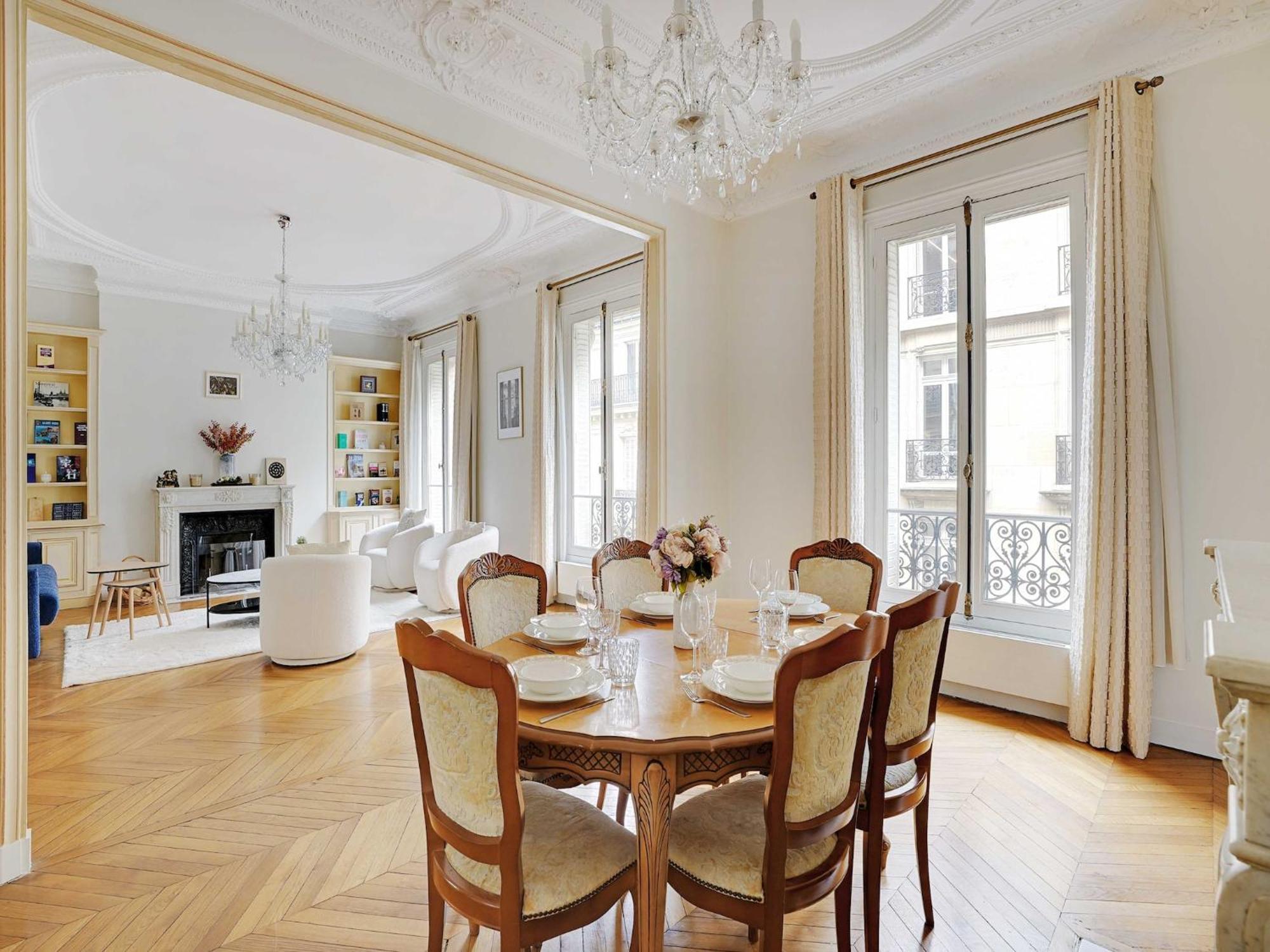 Apartment Splendid Spacious Apartment- Mobility Lease *