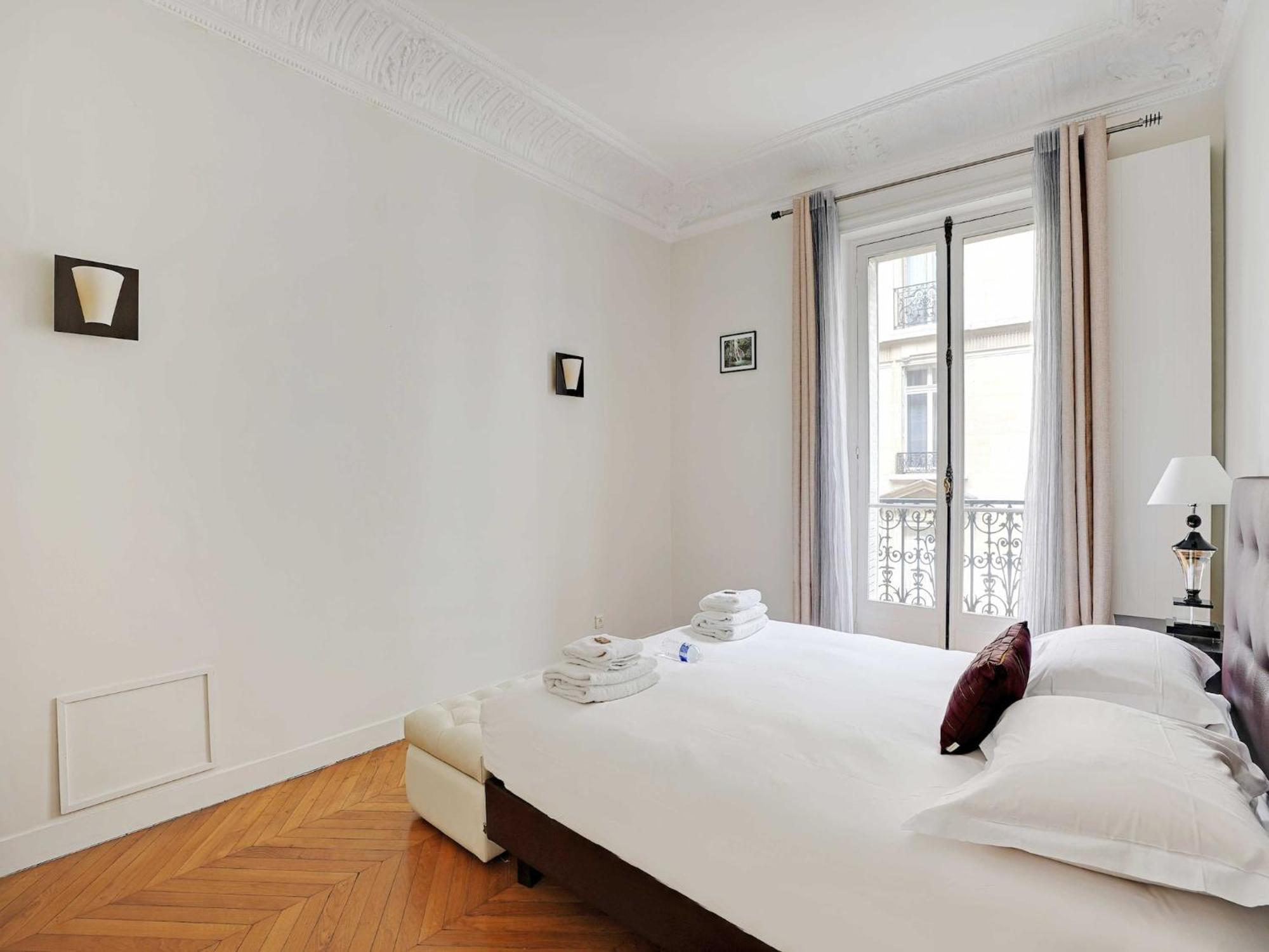 Splendid Spacious Apartment- Mobility Lease Apartment Paris