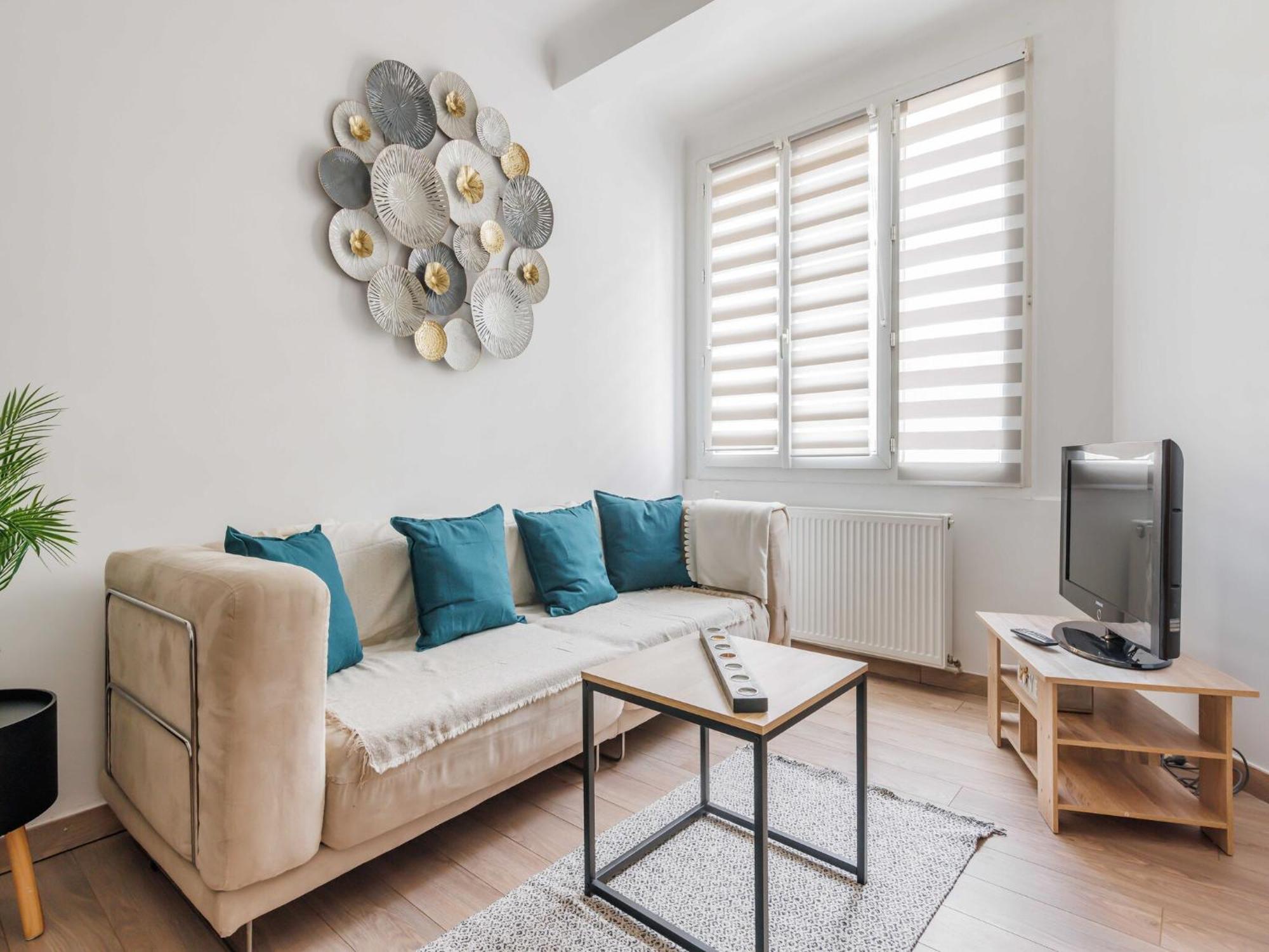 Apartment Charming Near Canal De L'ourcq - Mobility Lease *