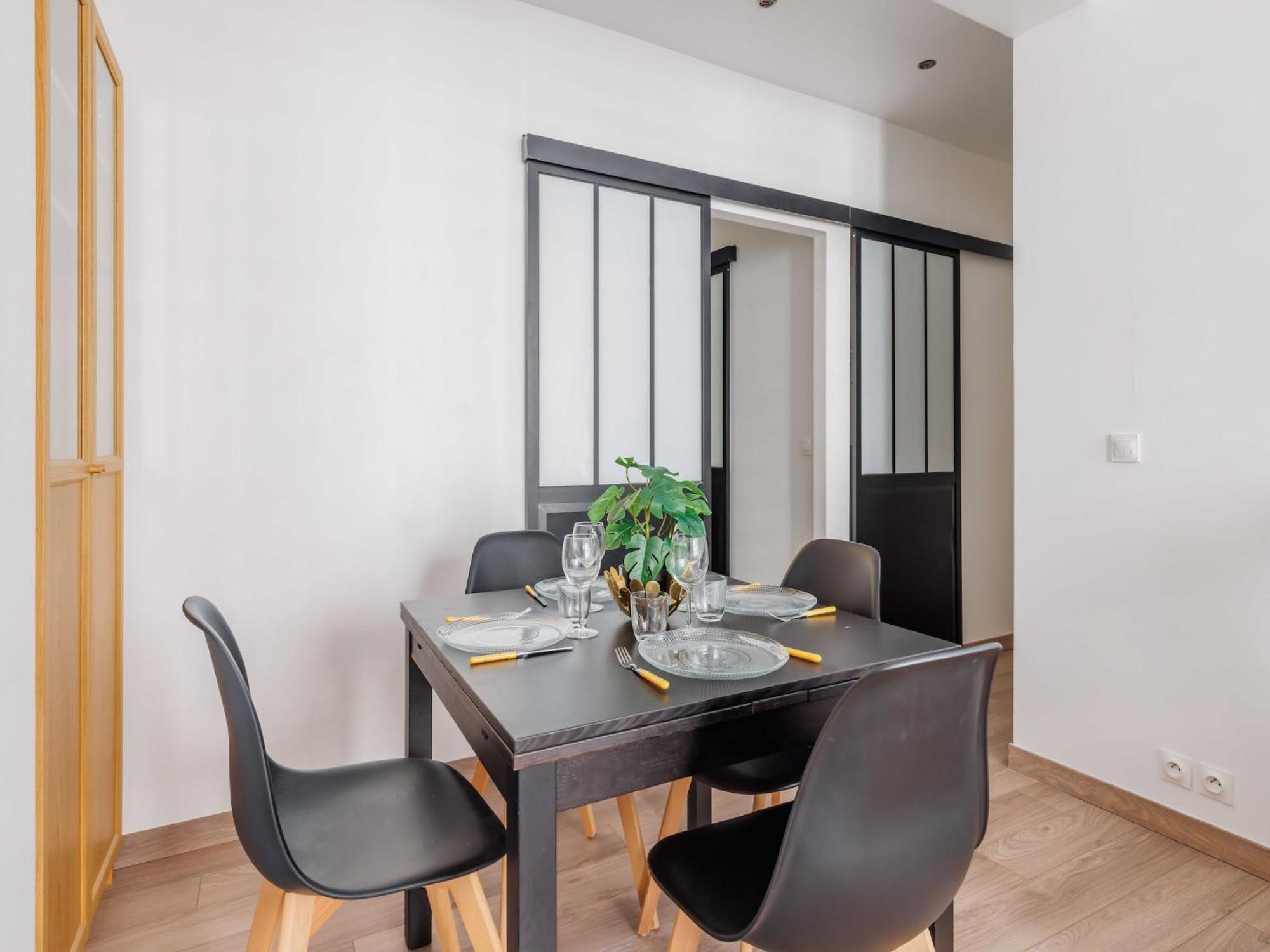 Charming Near Canal De L'ourcq - Mobility Lease Apartment