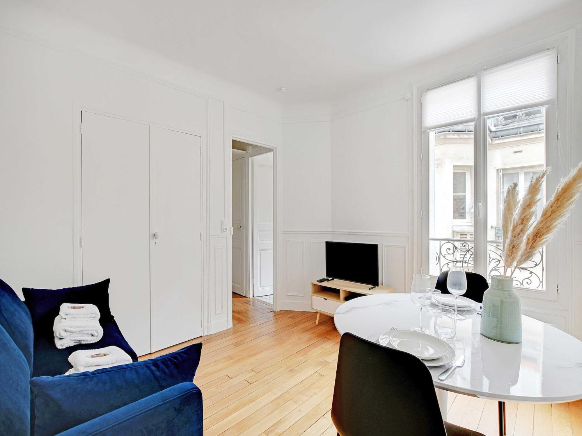 Apartment Charming Near The Eiffel Tower - Mobility Lease *