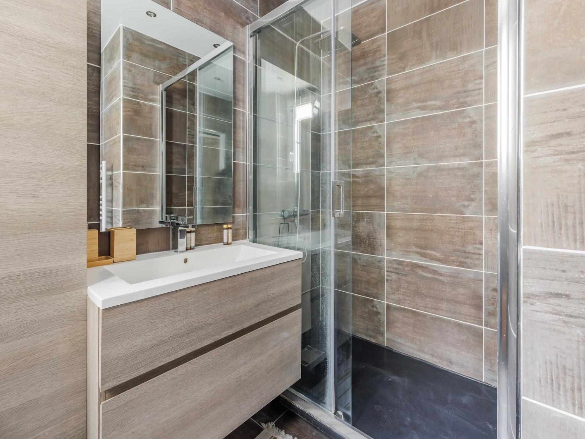 Apartment Charming Near Canal De L'ourcq - Mobility Lease *