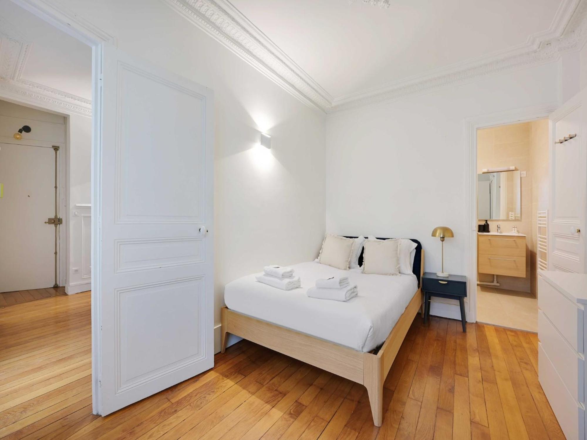 Apartment Superb Appt - 17th Ard - Mobility Lease *