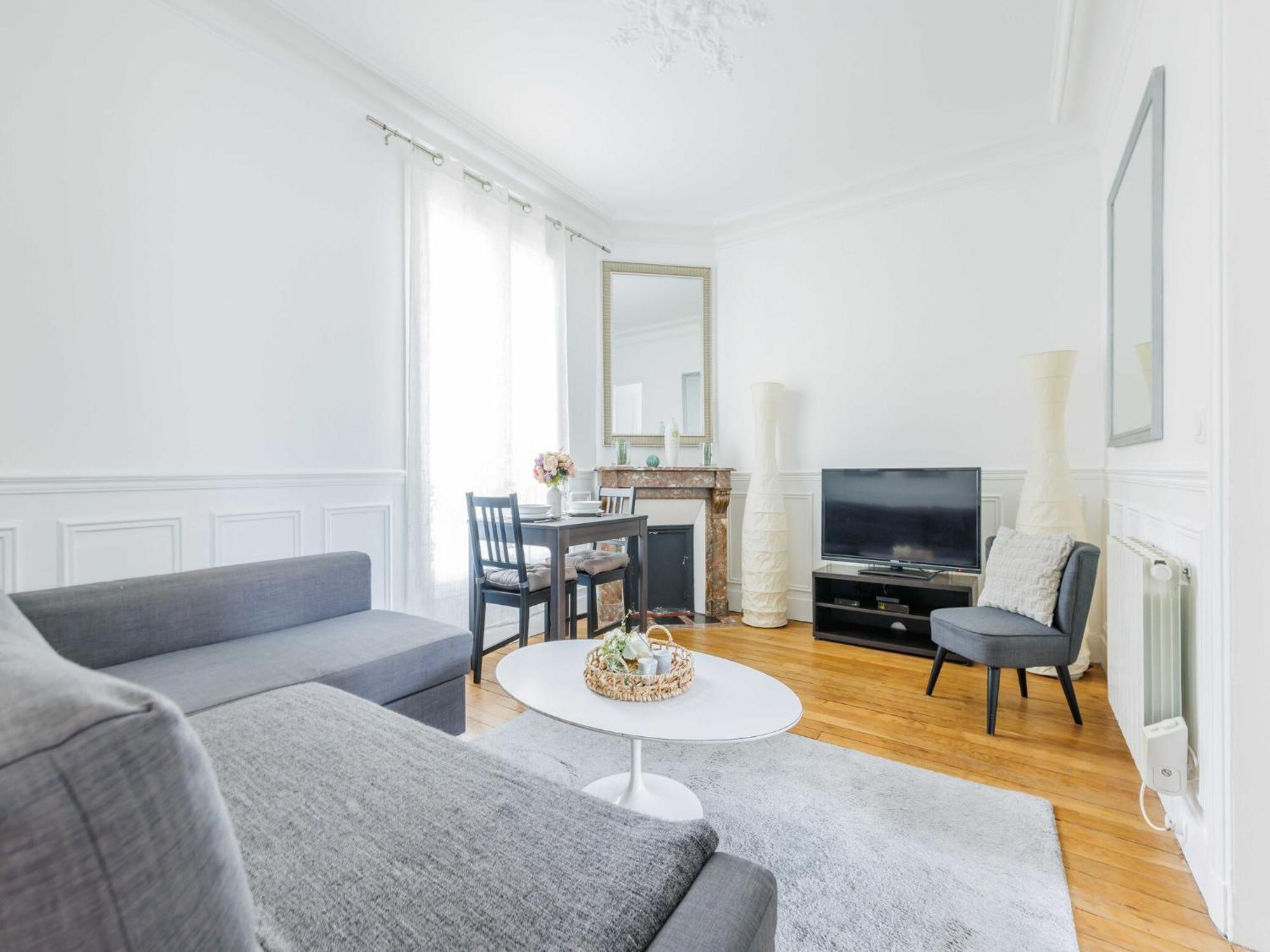 Apartment Charming - 1 Bdr 2 P - 15eme *