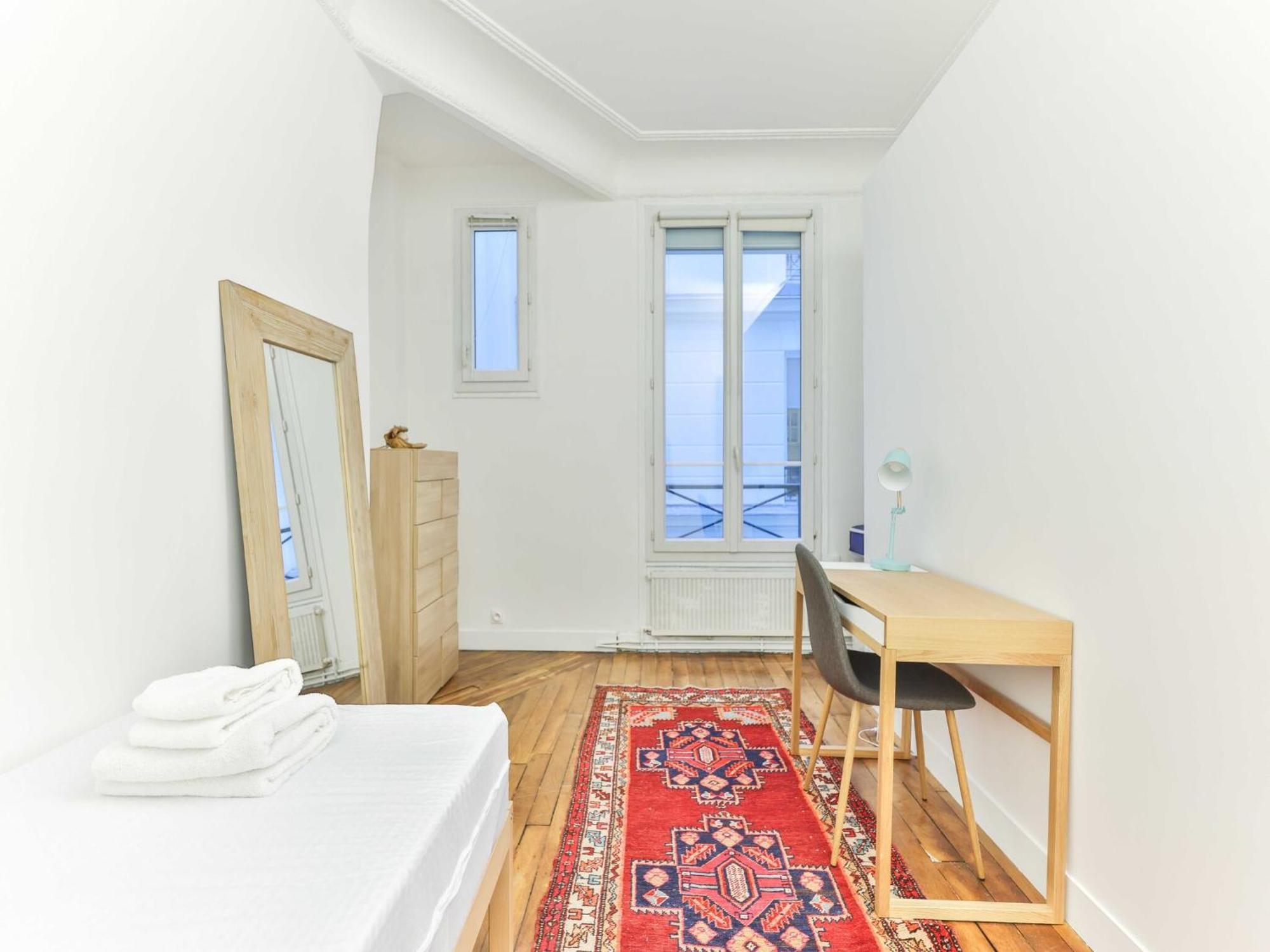 Bright, Modern Apartment- 14 Arrd- Mobility Lease * Paris