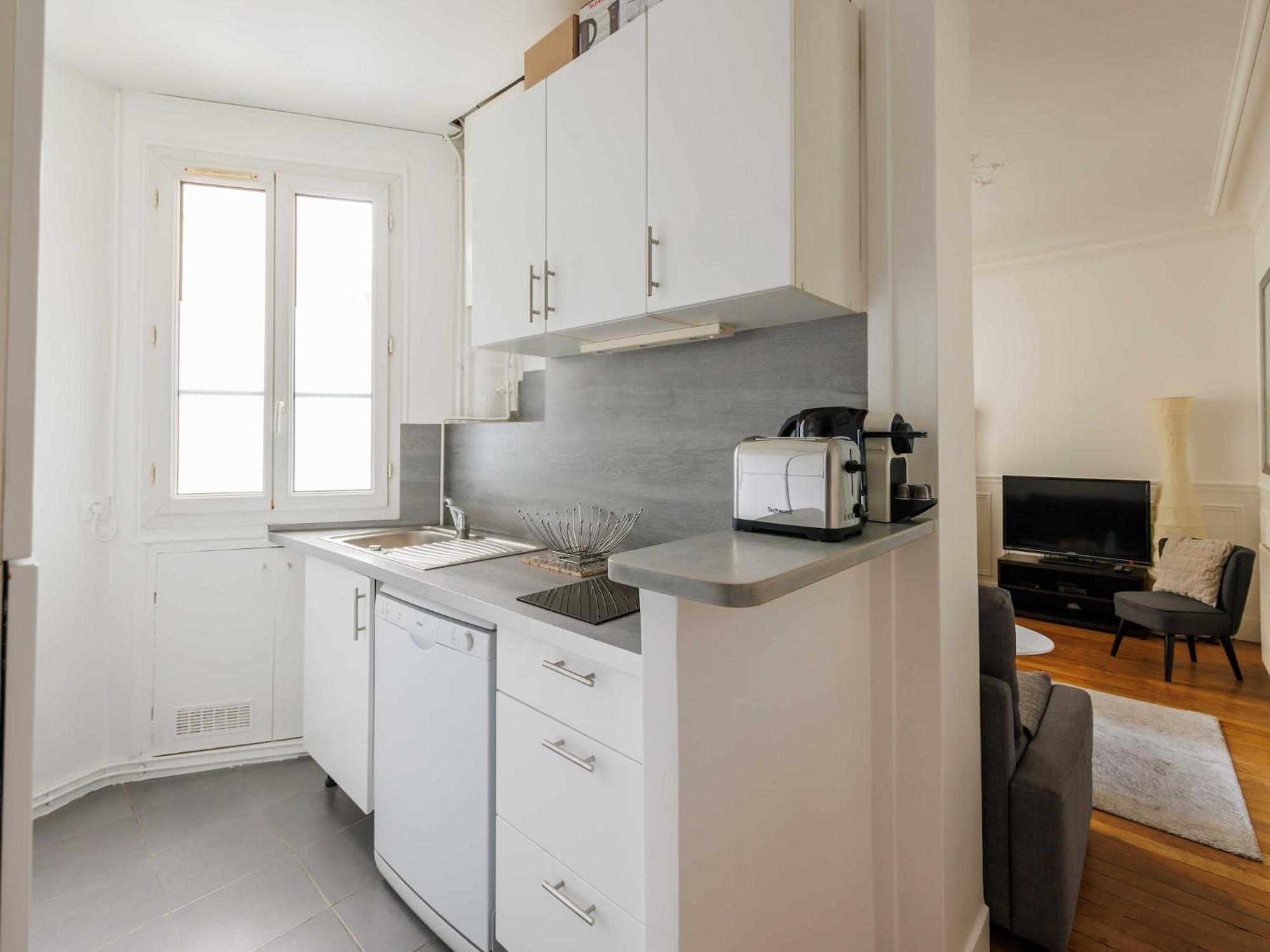 Charming - 1 Bdr 2 P - 15eme *