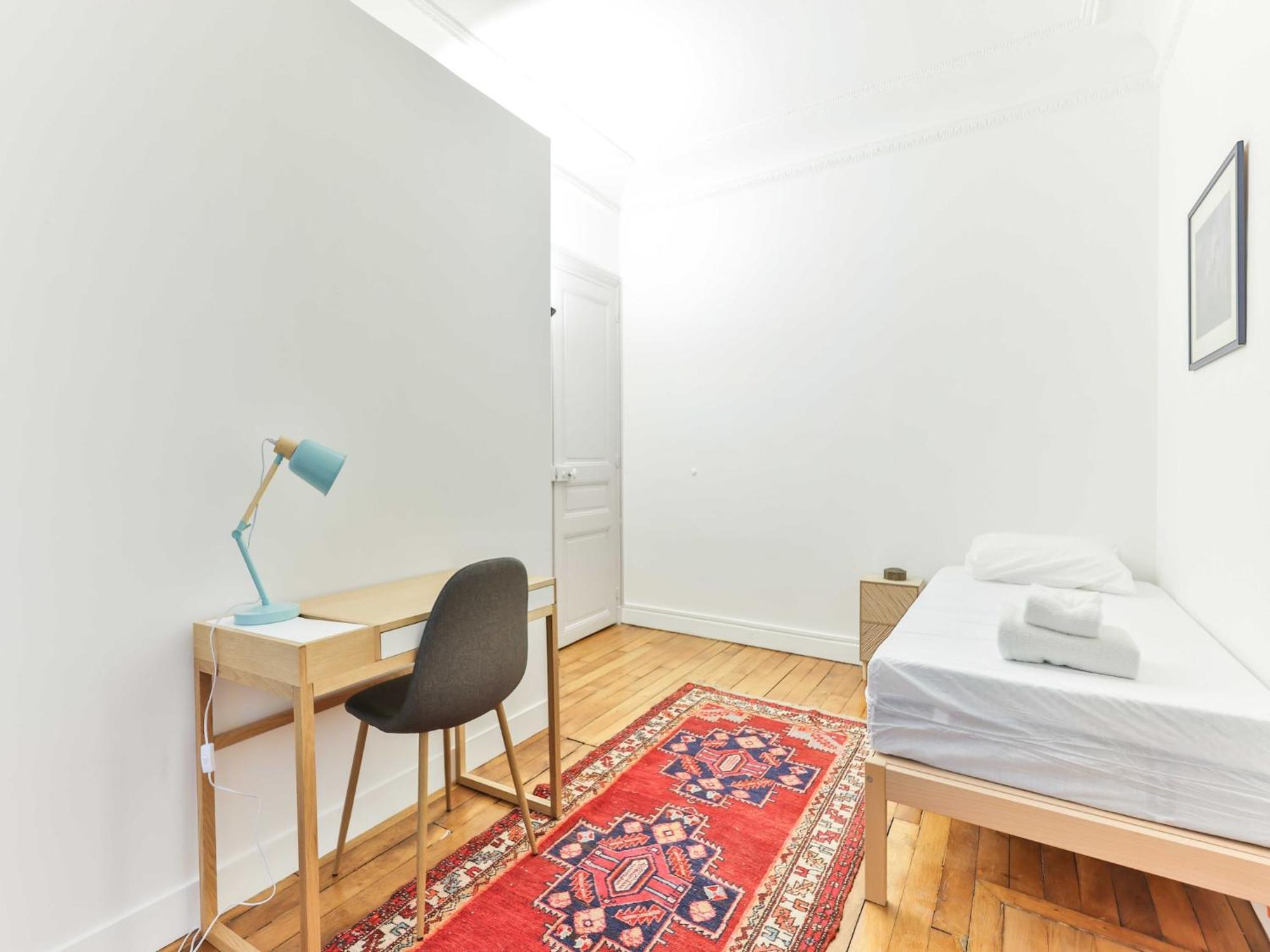 Bright, Modern Apartment- 14 Arrd- Mobility Lease * Paris