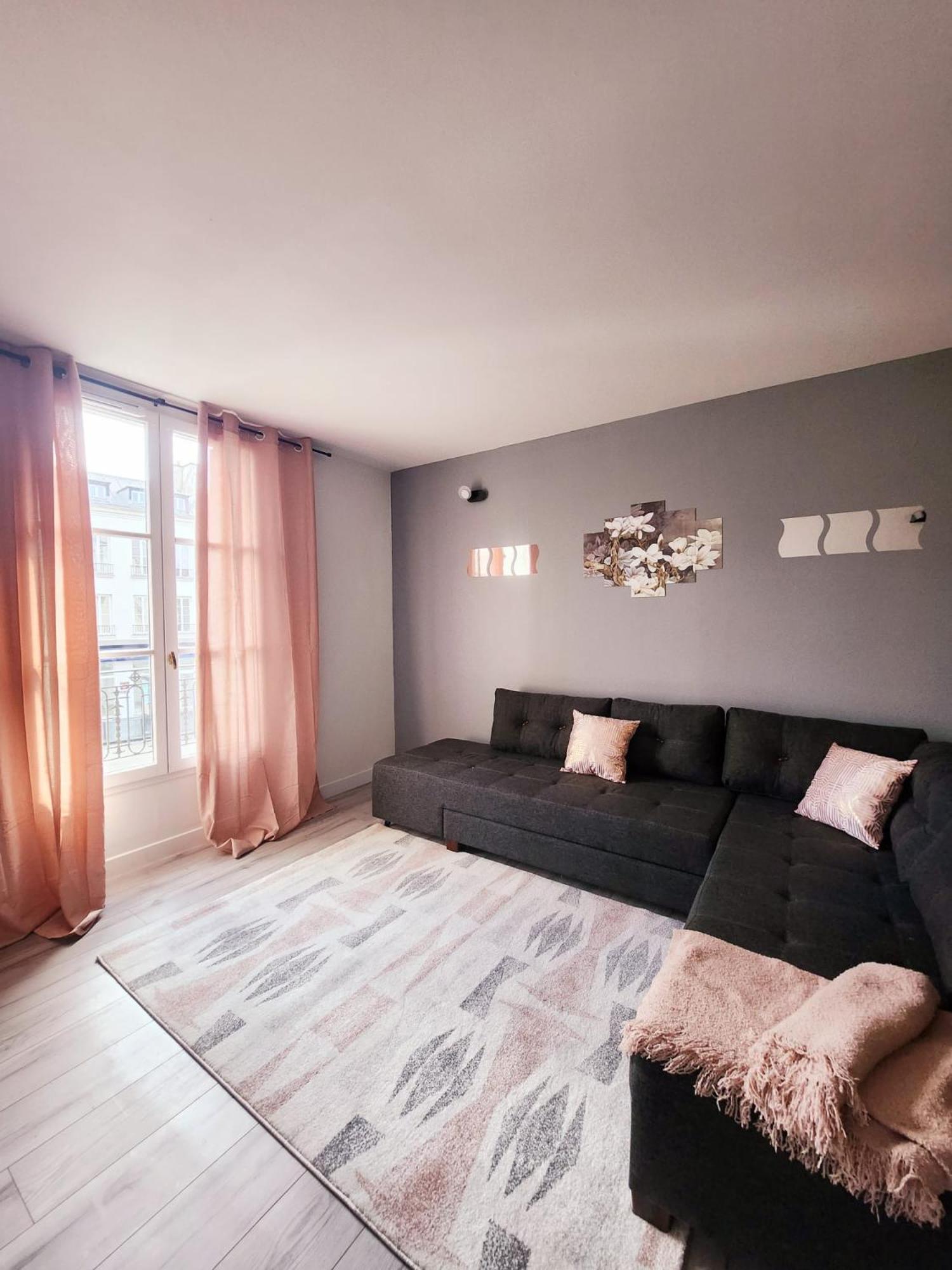 Le Rose De La Gare Apartment