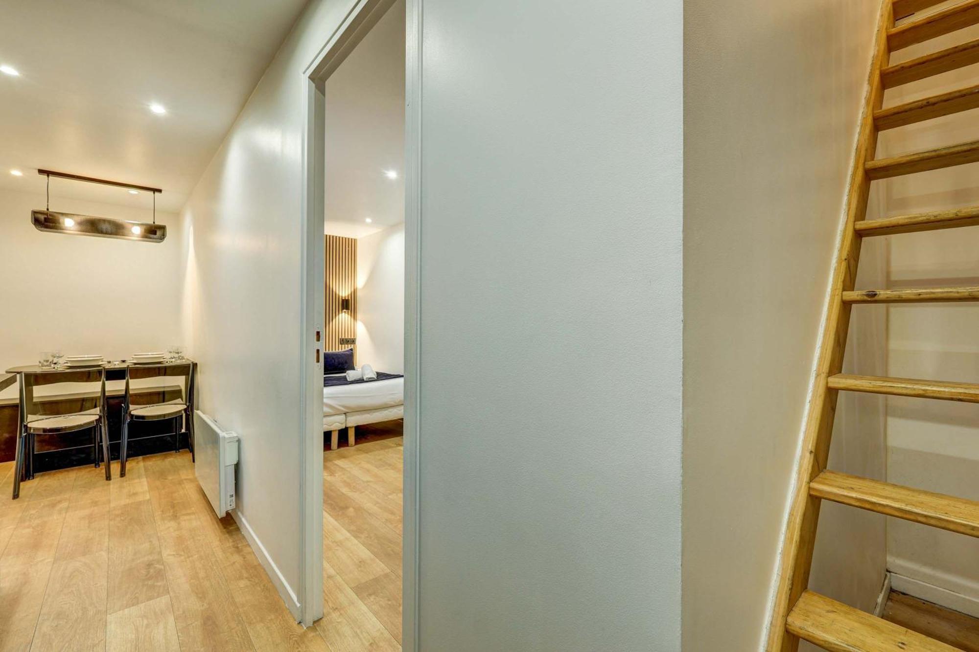 Modern And Renovated Next To Sacre-coeur Apartment