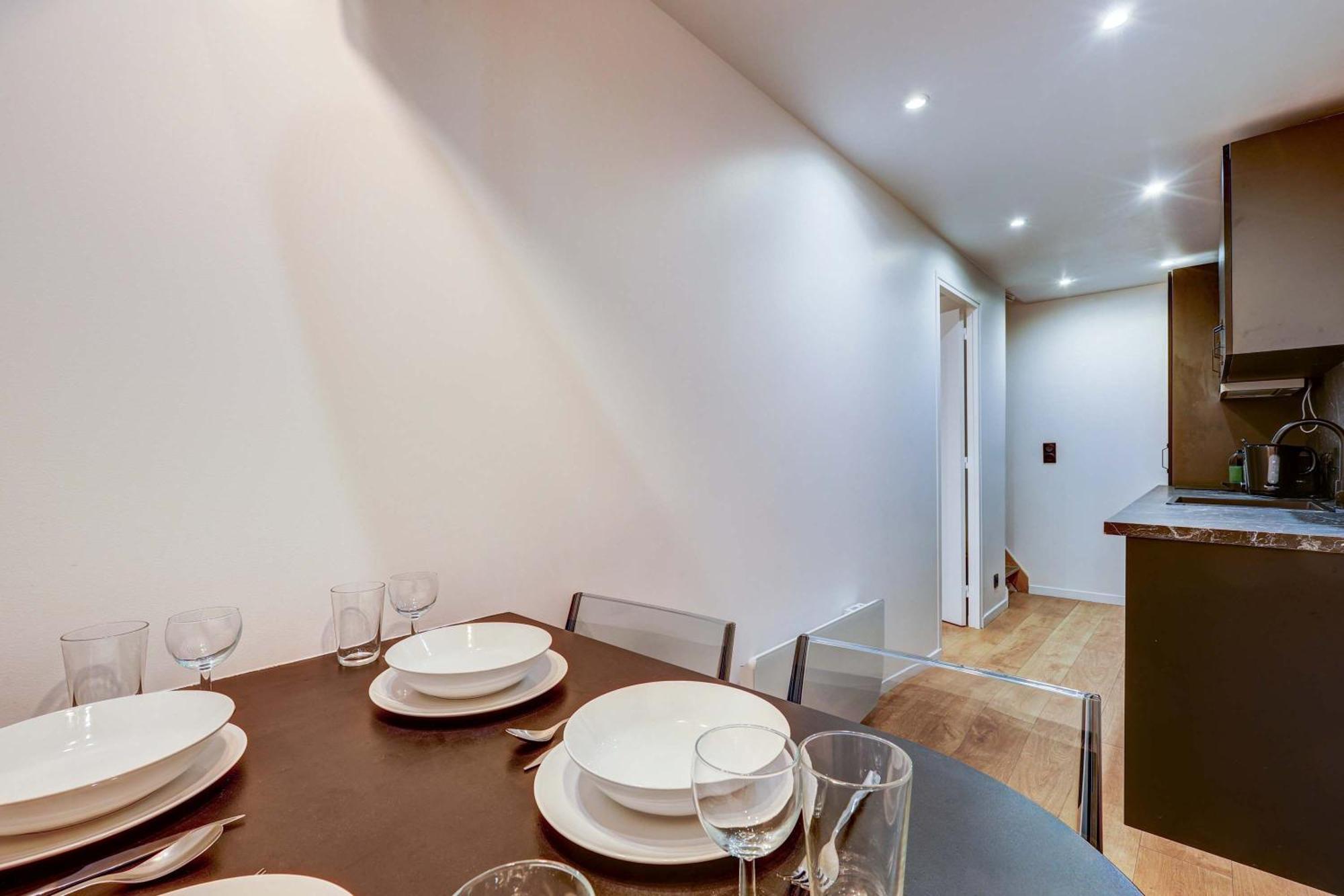 Modern And Renovated Next To Sacre-coeur Apartment *