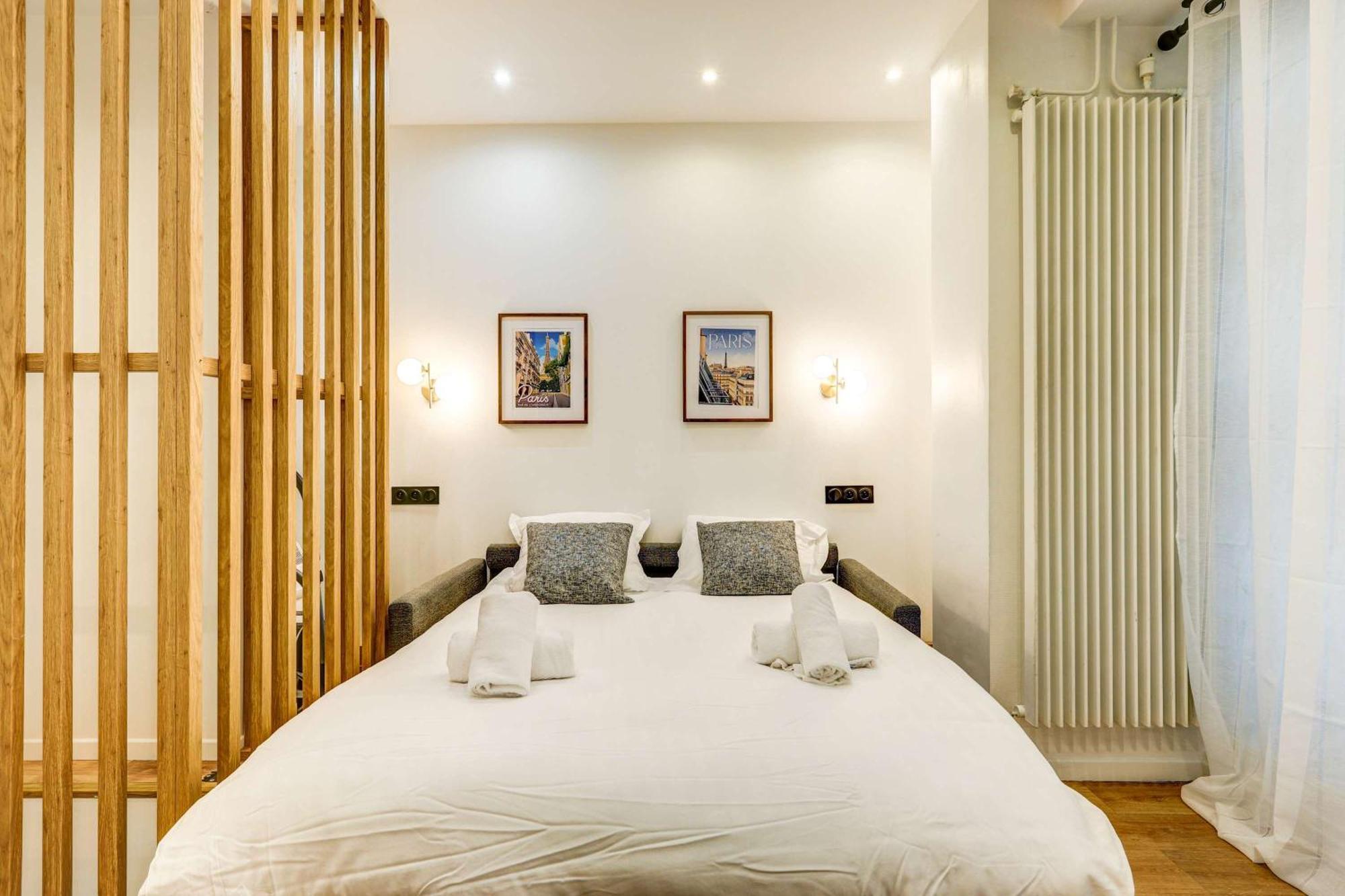 Modern And Renovated Next To Sacre-coeur Paris