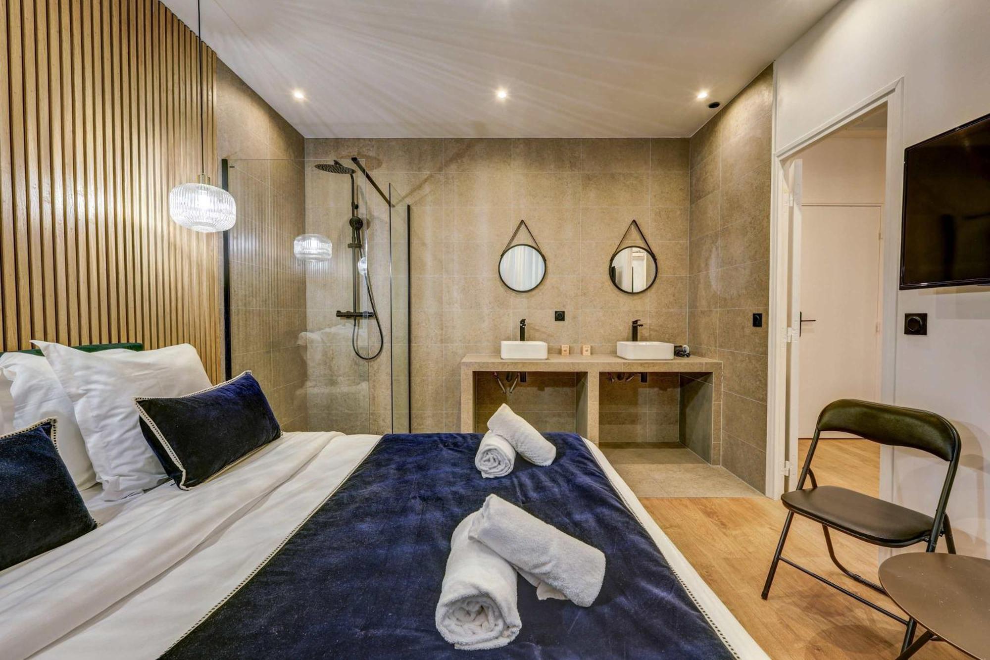 Apartment Modern And Renovated Next To Sacre-coeur Paris