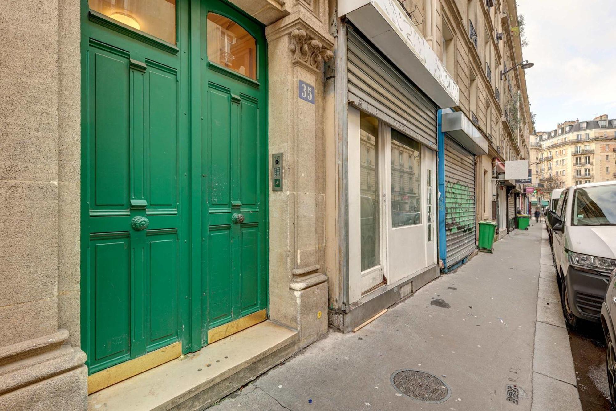 Cozy And Modern Next To Sacre-coeur Paris