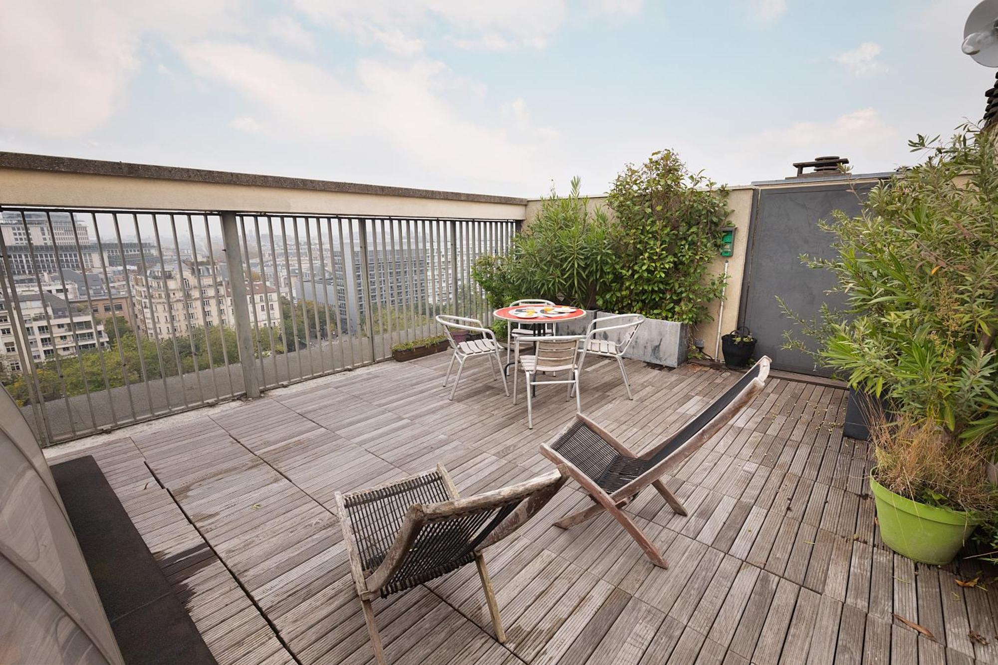 Floor With Eiffel Tower View And Roof Apartment Paris