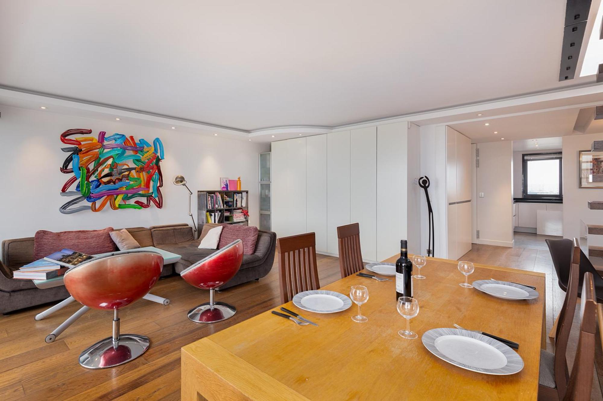 Apartment Floor With Eiffel Tower View And Roof