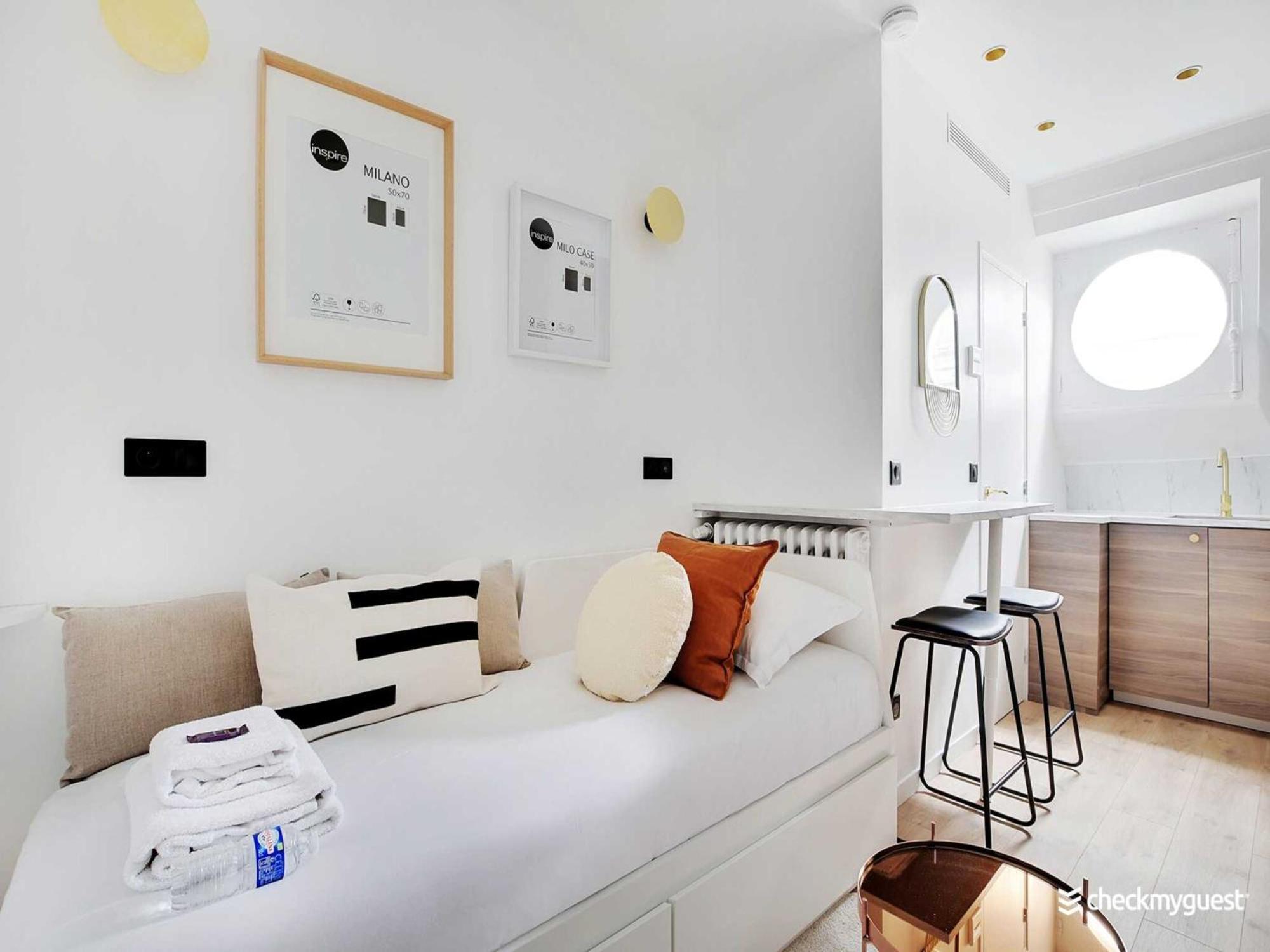 Apartment A Cocoon Just A Stone's Throw From The Arc De Triomphe