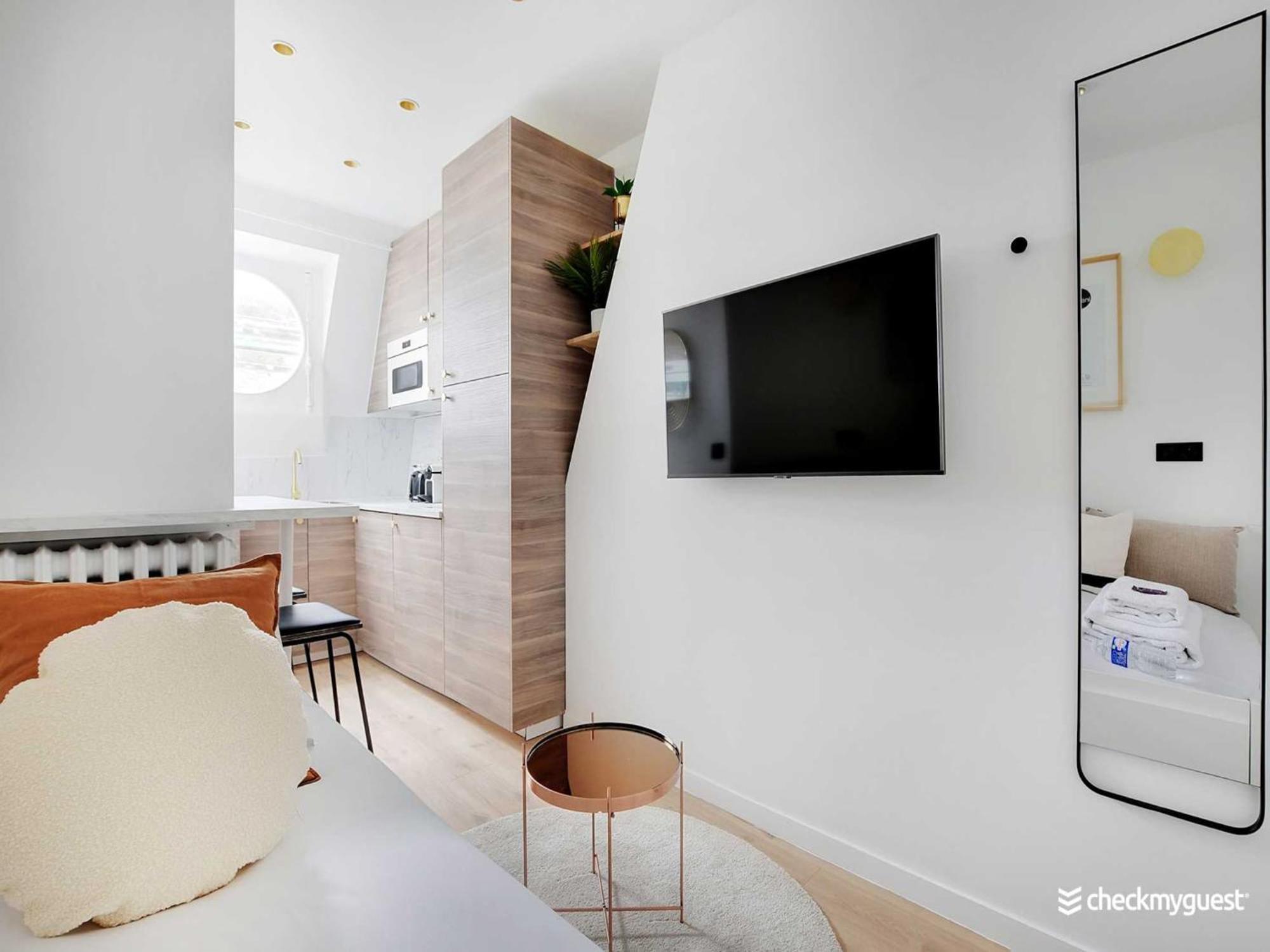 A Cocoon Just A Stone's Throw From The Arc De Triomphe Appartement Paris