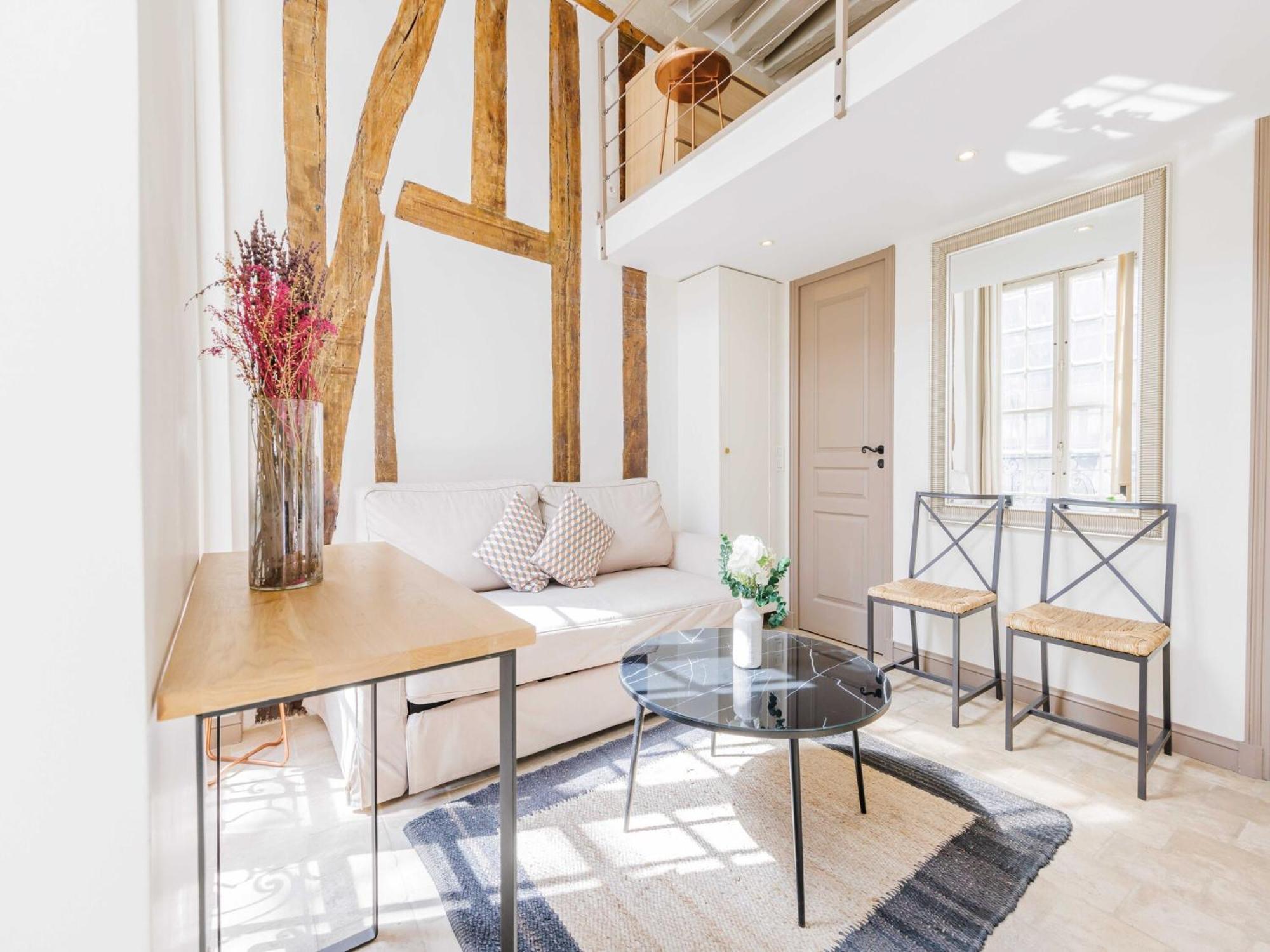 Apartment Charming - Marais - Mobility Lease Paris