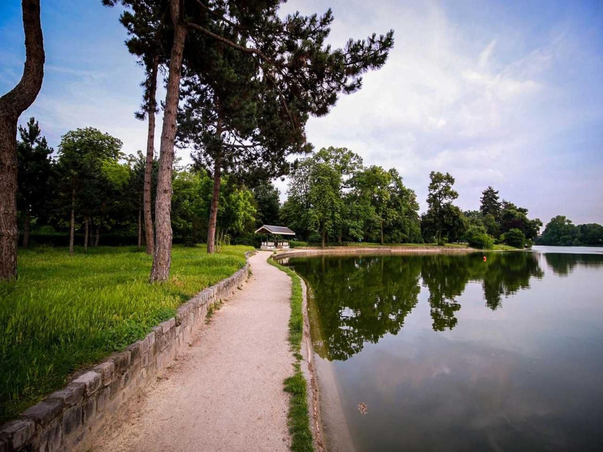 Magnificent -1br 4p - Porte Maillot Apartment *