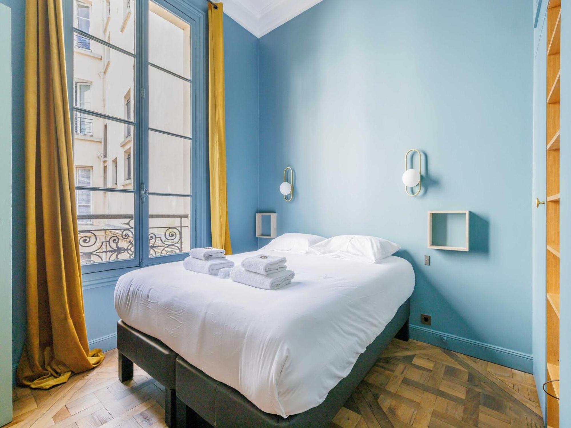 Superb Near Notre-dame Cathedral - Mobility Lease Apartment Paris