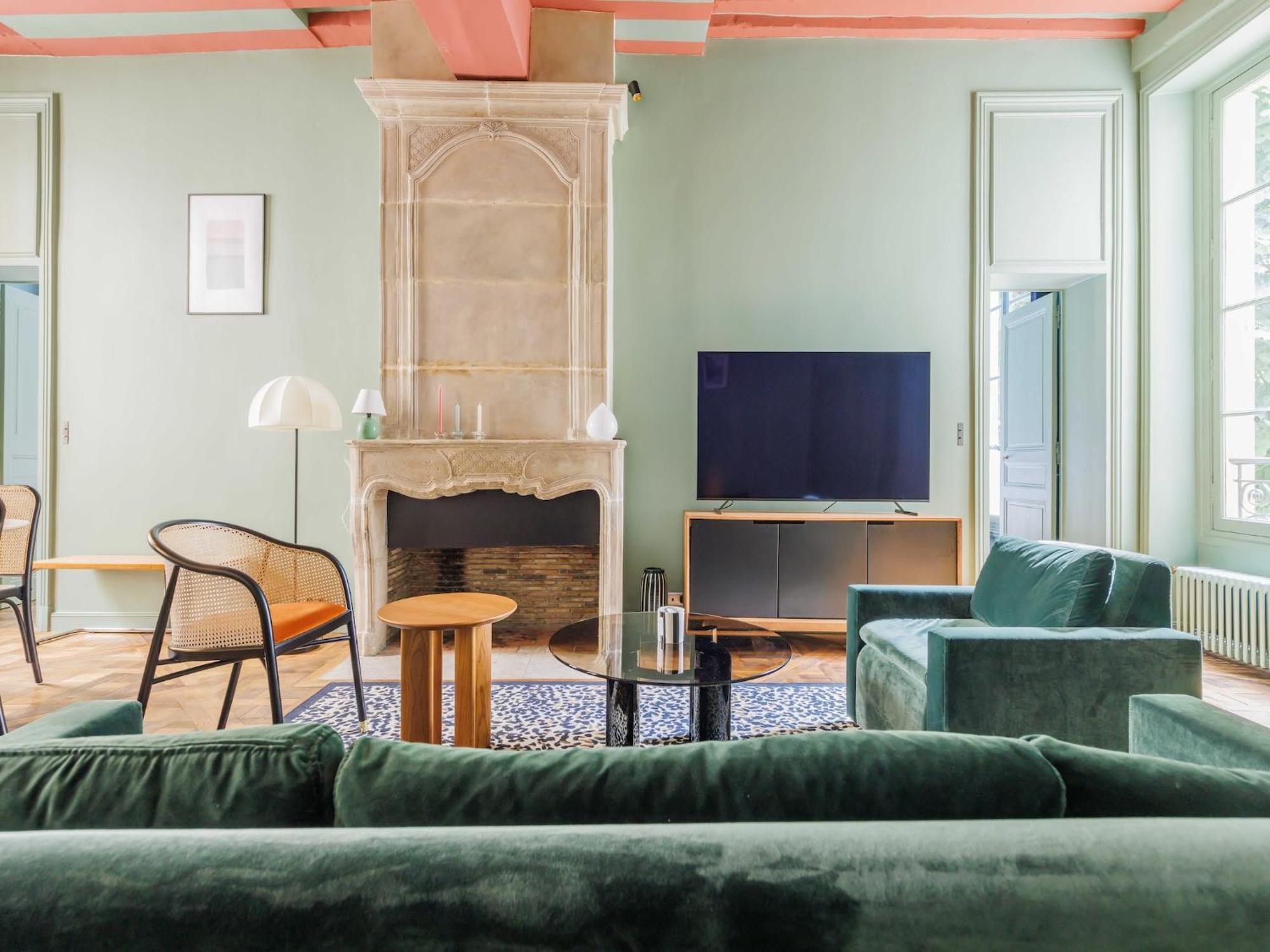 Apartment Superb Near Notre-dame Cathedral - Mobility Lease