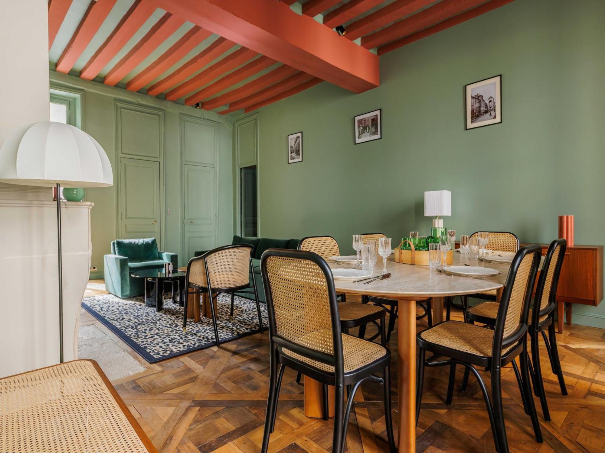 Apartment Superb Near Notre-dame Cathedral - Mobility Lease
