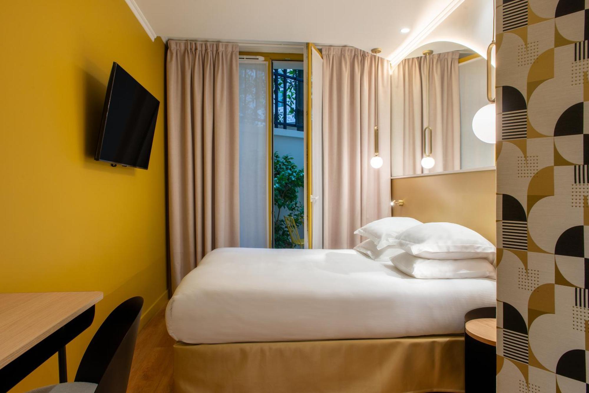 Hotel Arc Elysees Paris