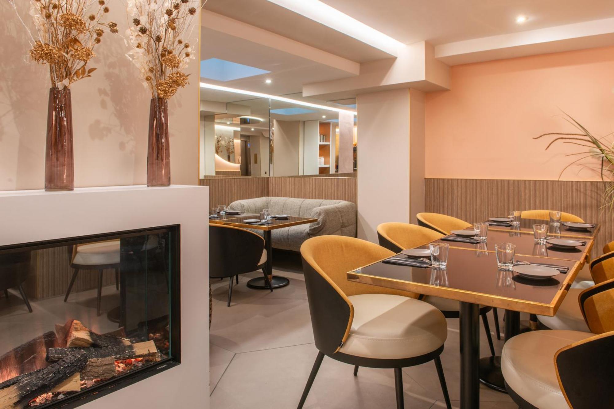 Hotel Arc Elysees 3*