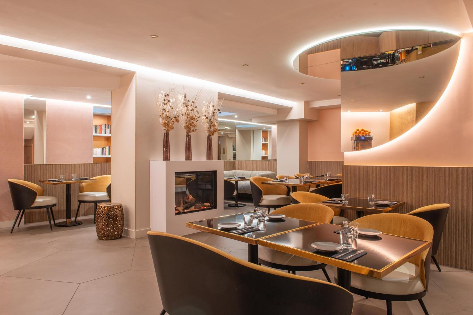 Arc Elysees Hotel