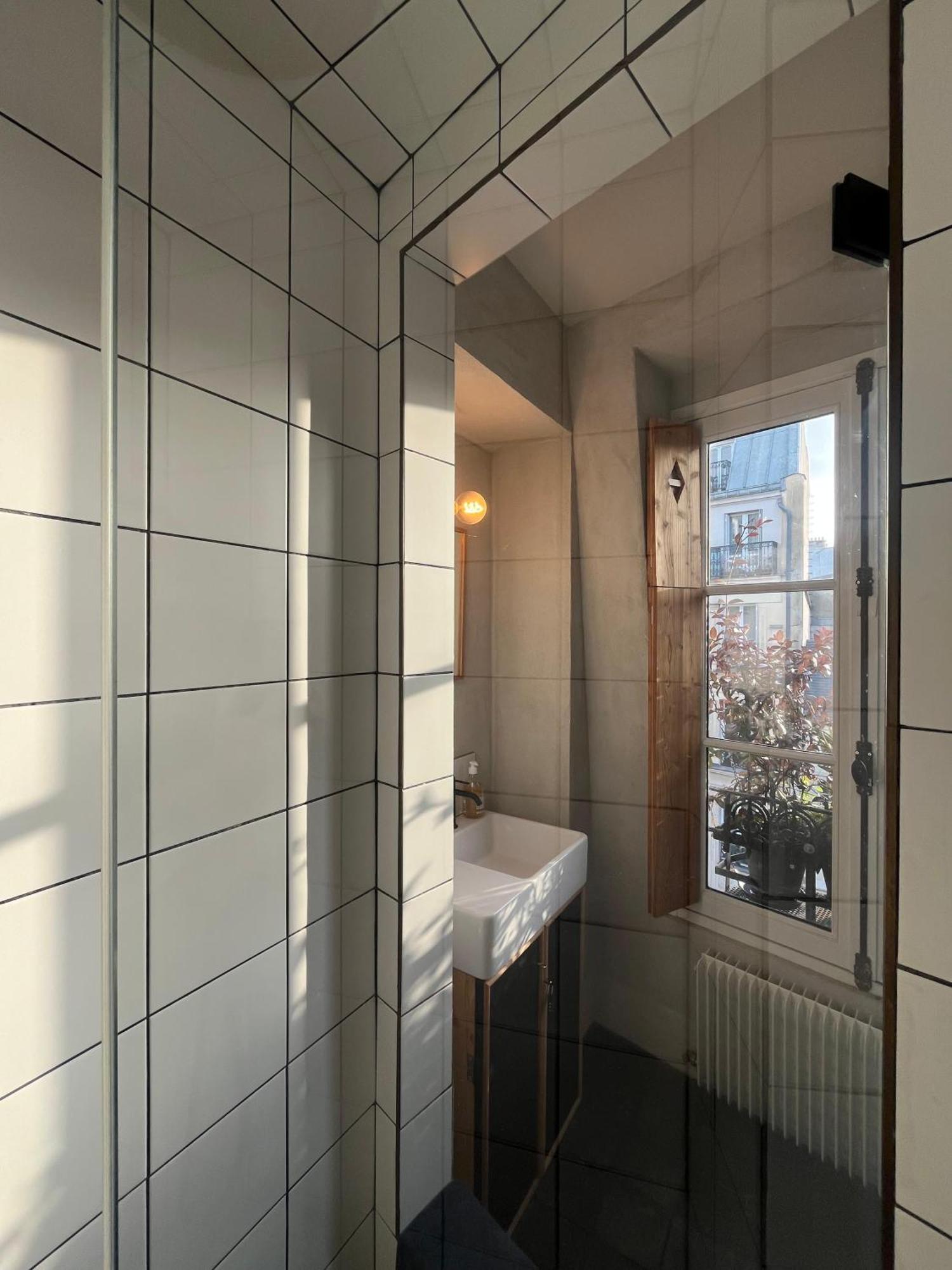 Famous Parisian Designer's Pied-a-terre In Le Marais Apartamento Paris