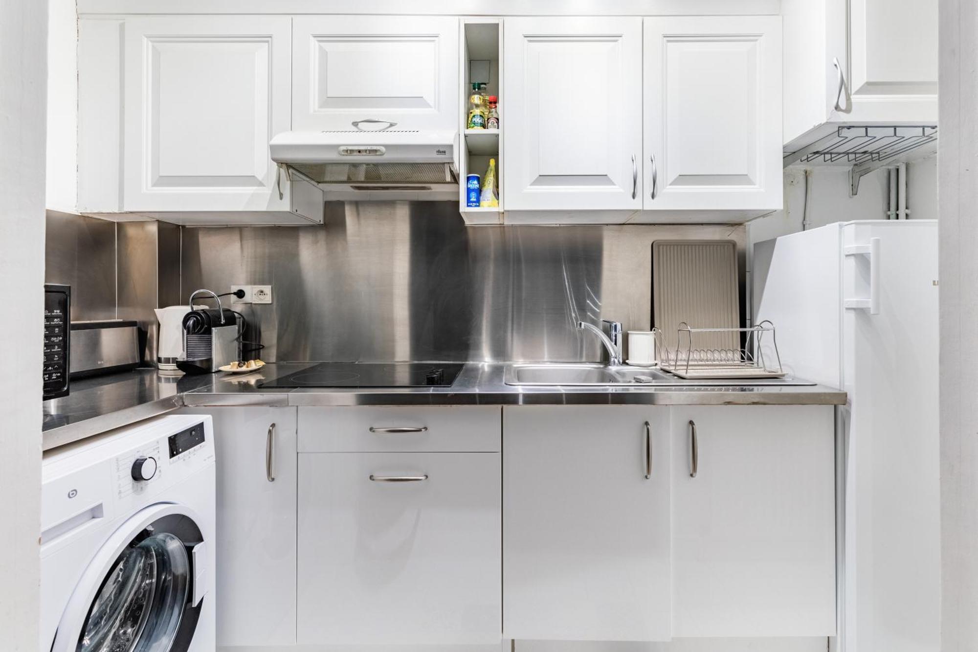 Avenue Ternes Apartment Paris