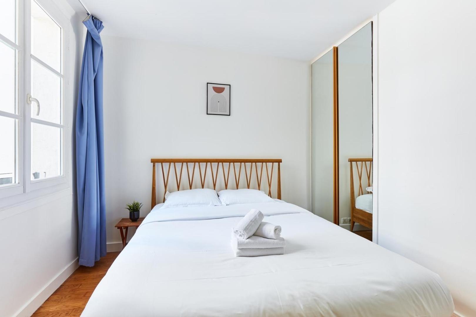 Bnbnook - Chic 1br With Balcony - Latin Quarter Apartment