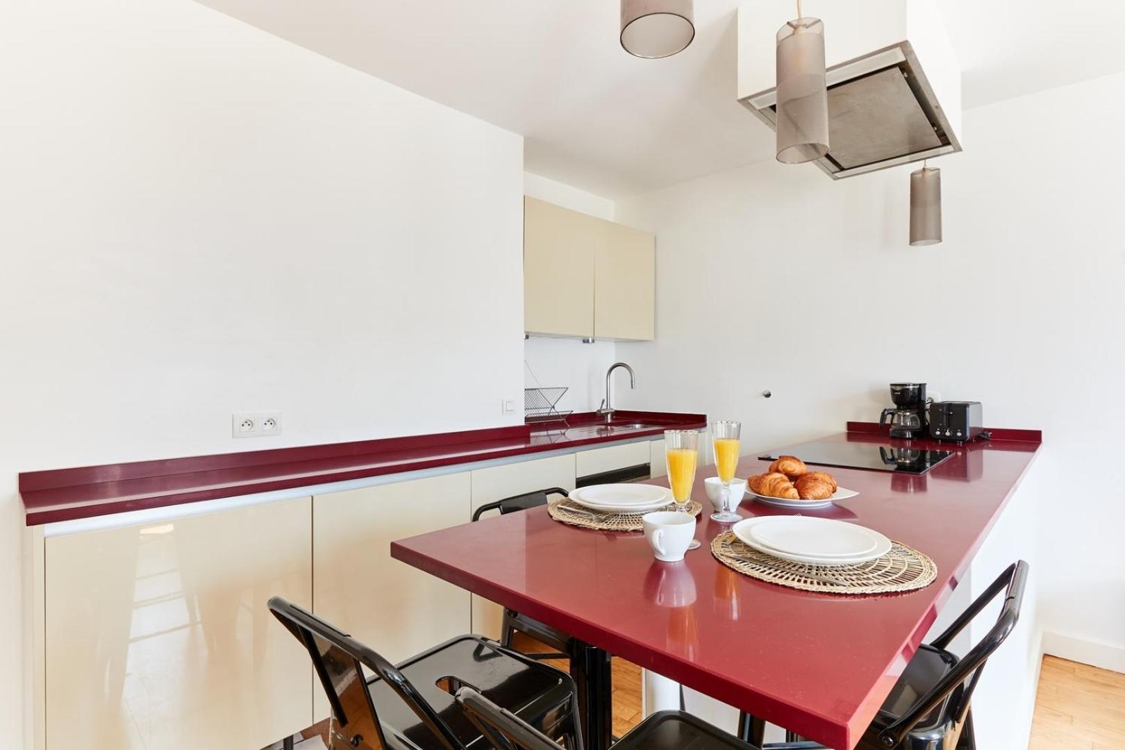 Bnbnook - Chic 1br With Balcony - Latin Quarter Paris