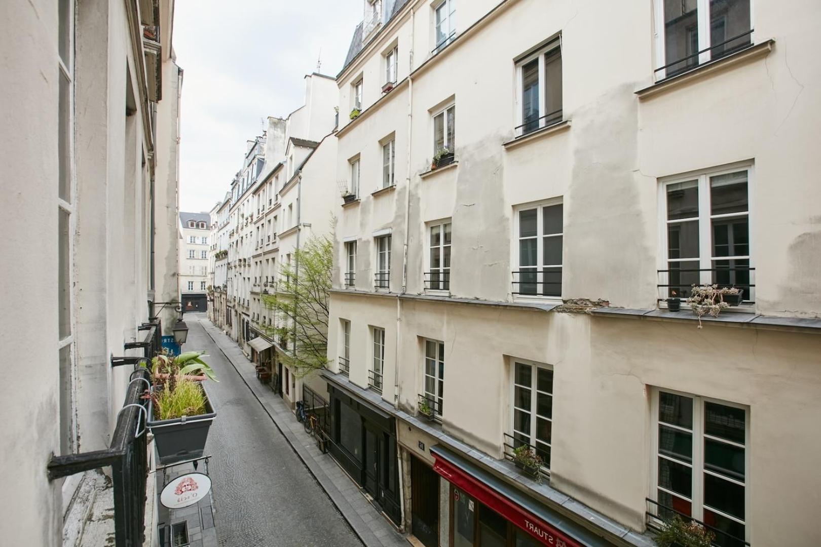Bnbnook - Unique 1br Steps From Montorgueil * Paris