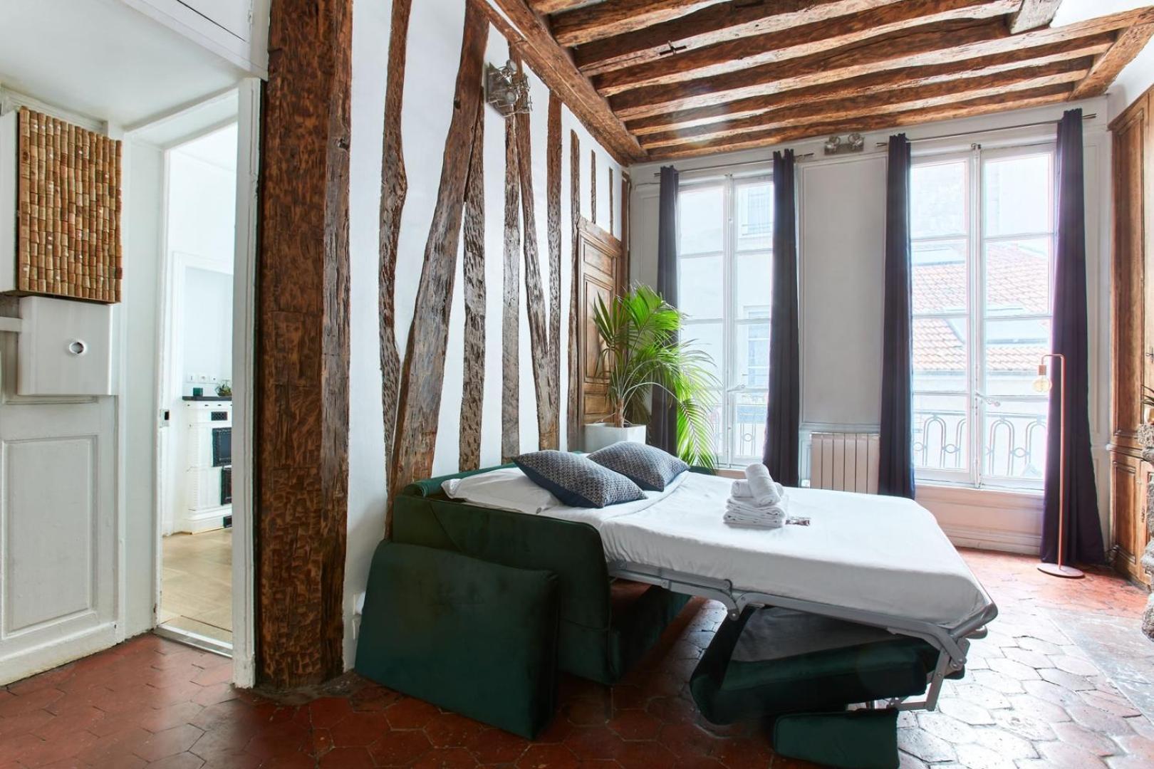 Bnbnook - Unique 1br Steps From Montorgueil Apartment *