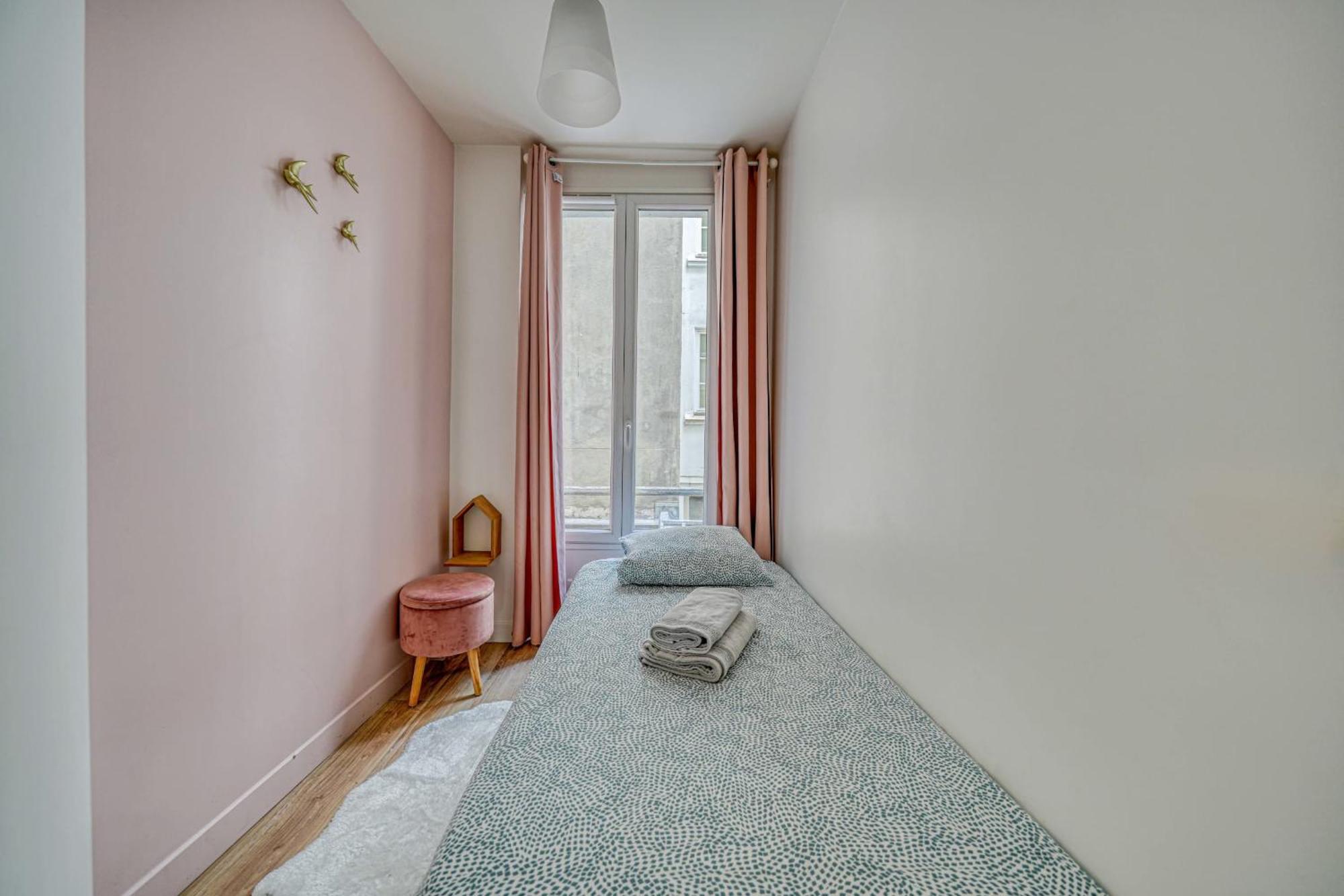 In 17th District Apartment *