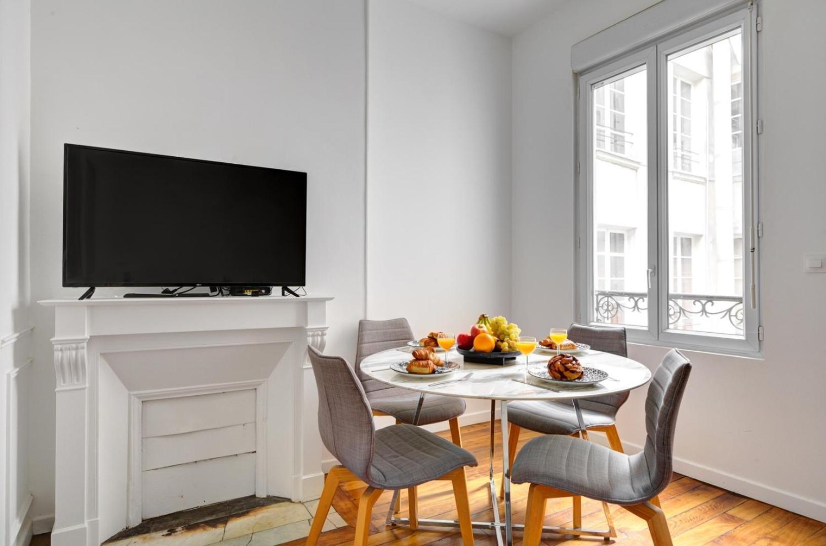 Bnbnook - Prime 1br: Notre-dame & Latin Quarter Apartment *