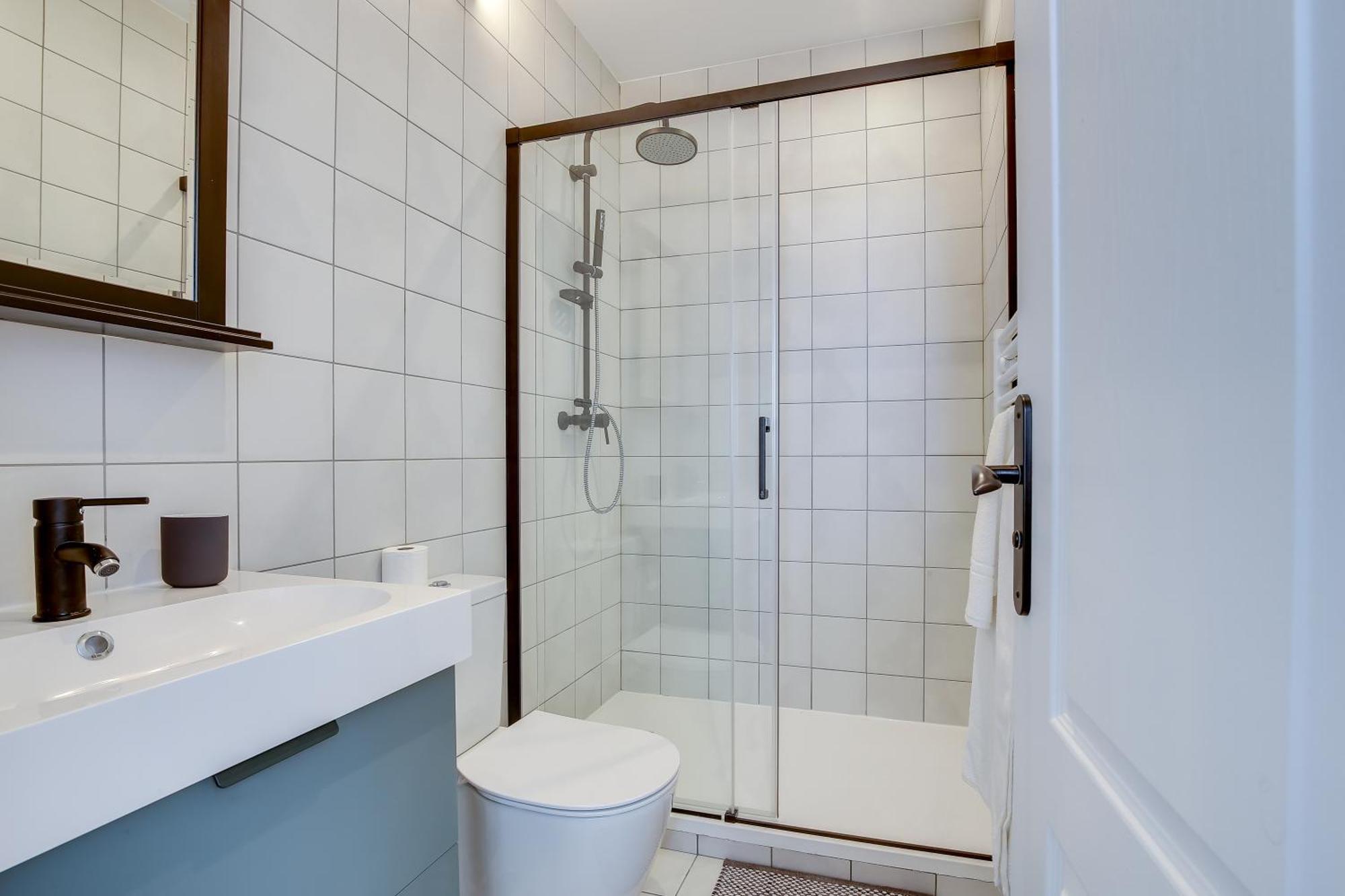 Apartment Promenade Bakeries From A Cozy Boho 1 Bedroom Paris