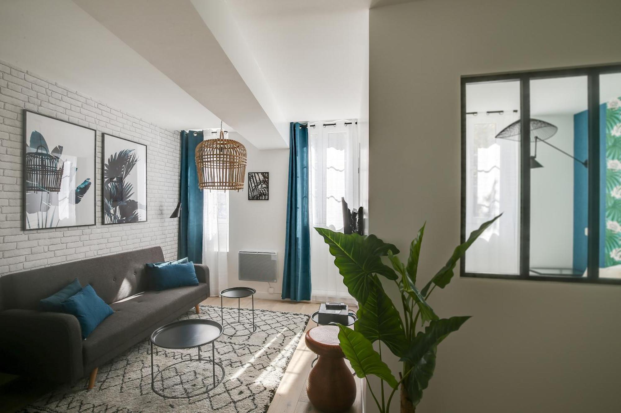 Promenade Bakeries From A Cozy Boho 1 Bedroom Paris