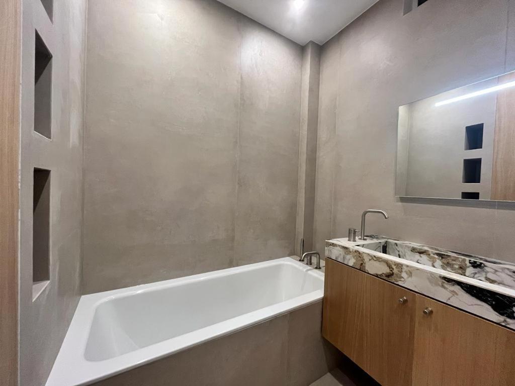 Apartment Design 6pers Pantheon Par Askmefrance *