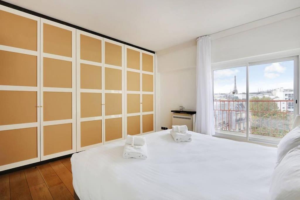 Penthouse Champs Elysees, Vue Sur Et La Tour Eiffel * Paris