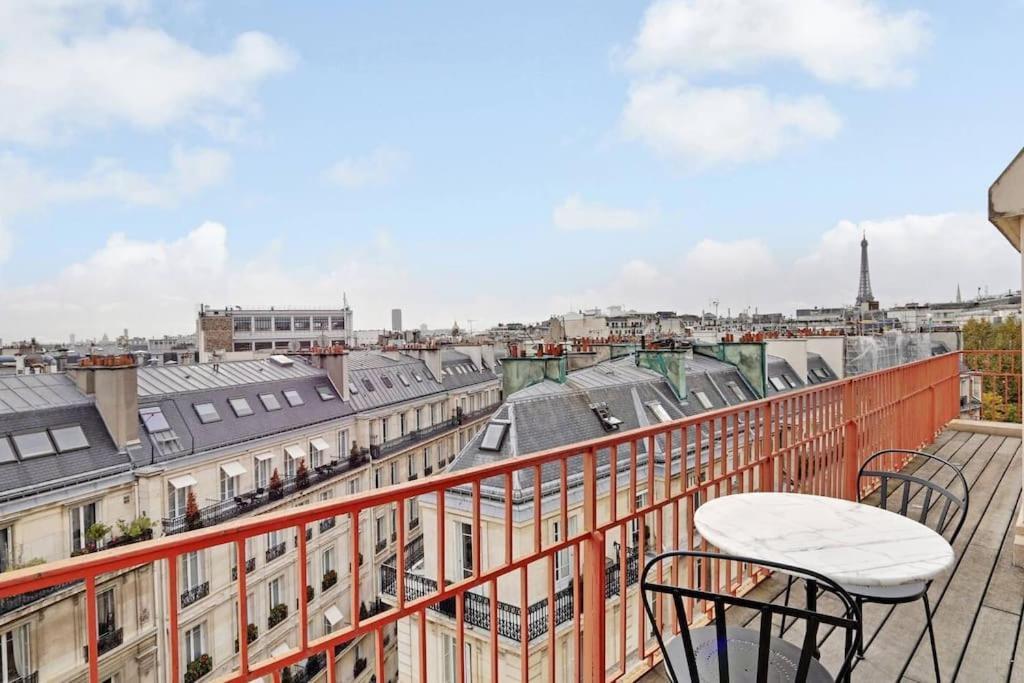 Penthouse Champs Elysees, Vue Sur Et La Tour Eiffel Apartment Paris