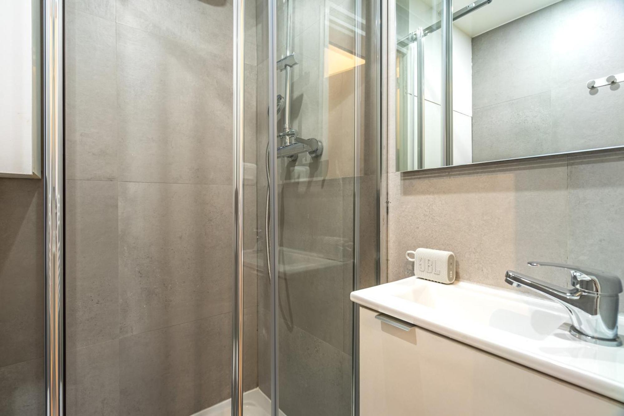 Lavie Maison Duo Ac Gems Apartment